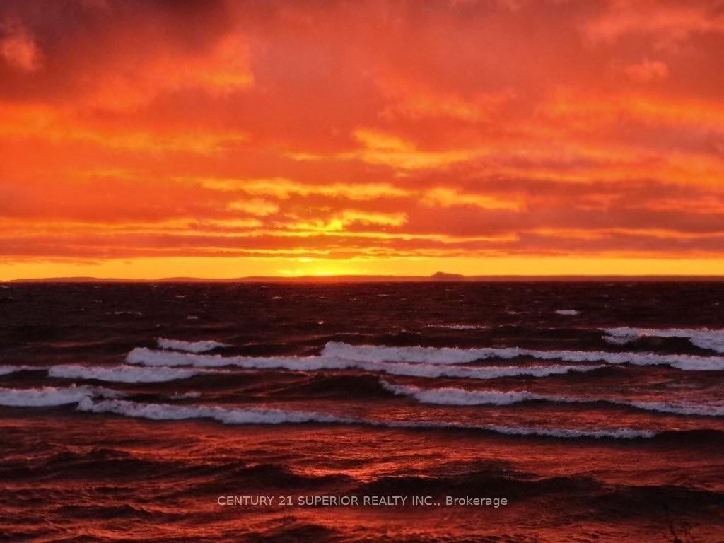 Photo 48 of 11 Peter Drive, Greenstone — HOMEH