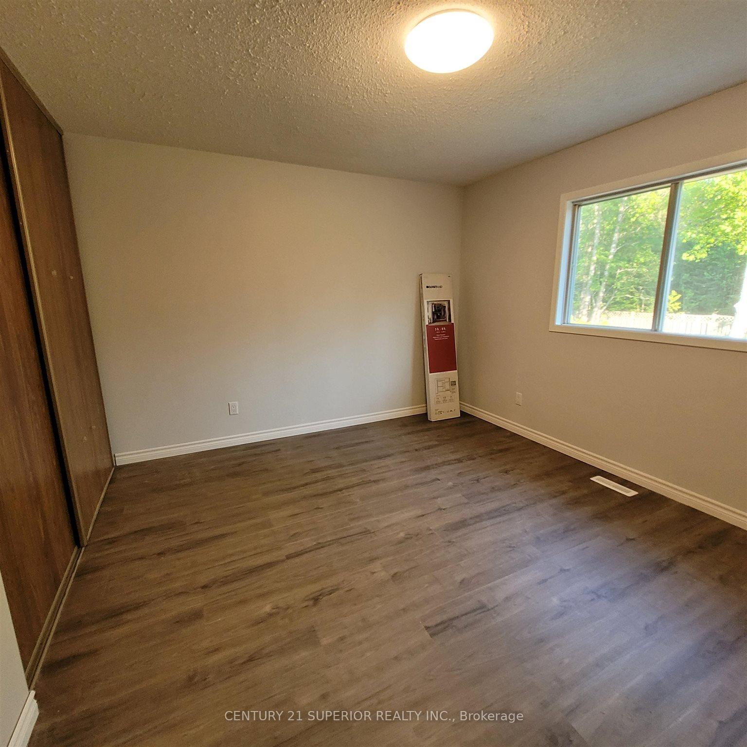 Photo 16 of 39 Poplar Cres, Marathon — HOMEH