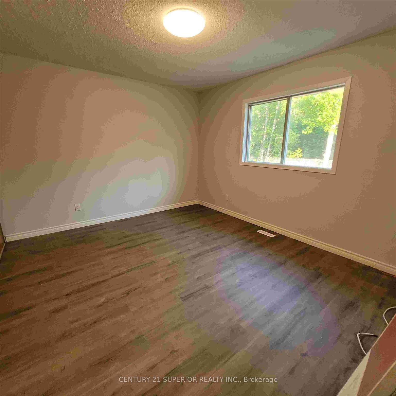 Photo 18 of 39 Poplar Cres, Marathon — HOMEH