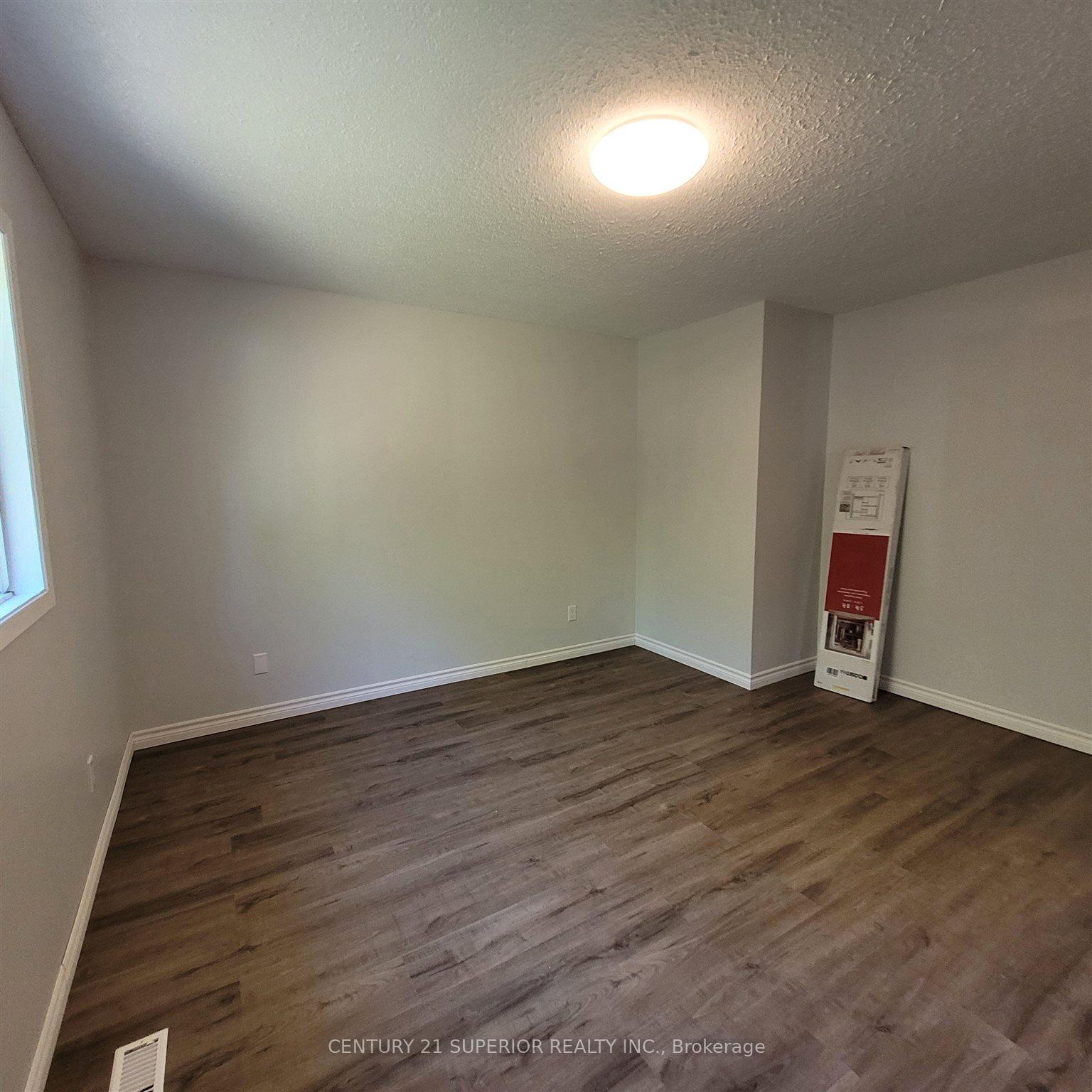 Photo 23 of 39 Poplar Cres, Marathon — HOMEH