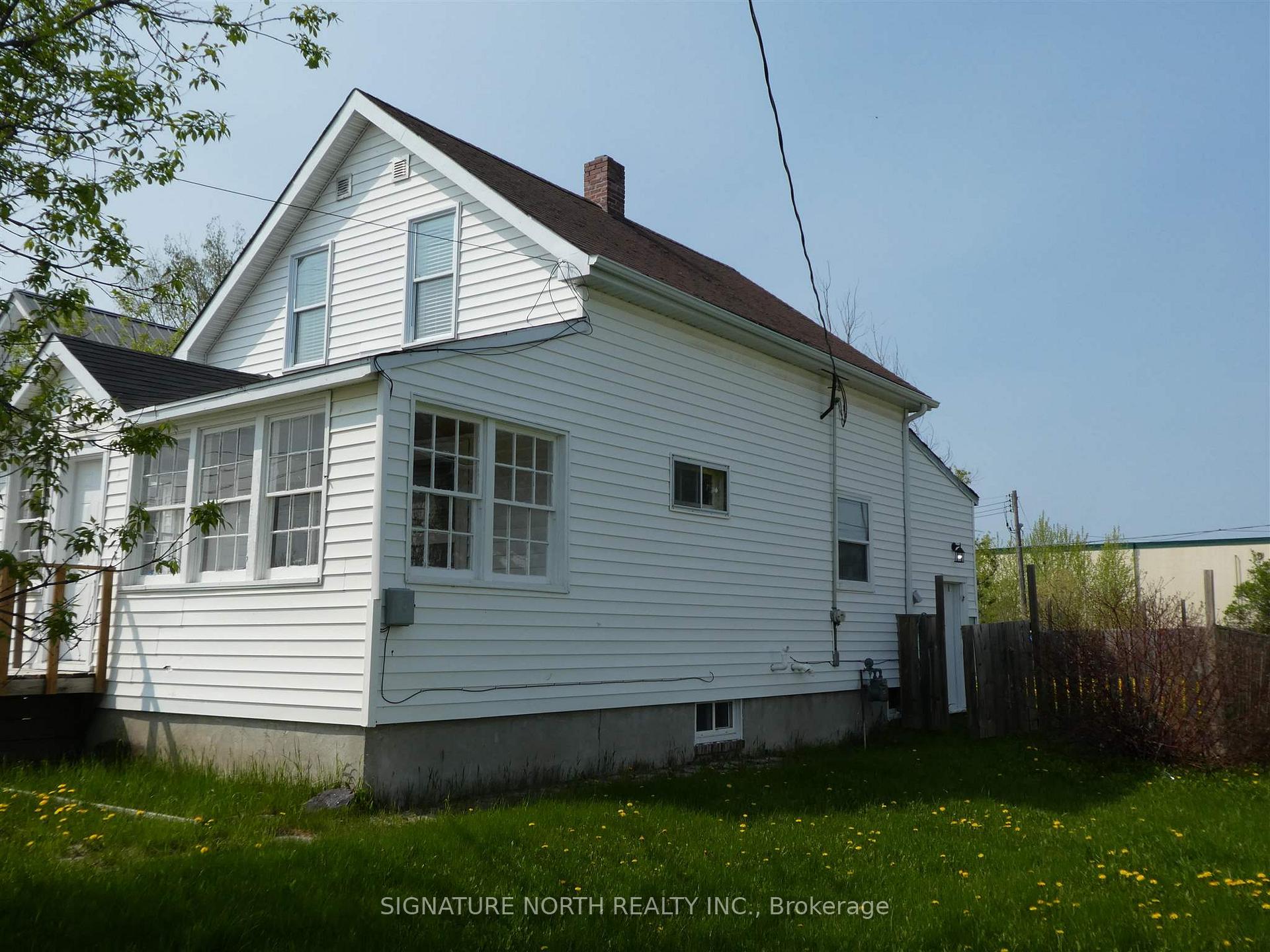Photo 2 of 204 Second Ave SW, Greenstone — HOMEH