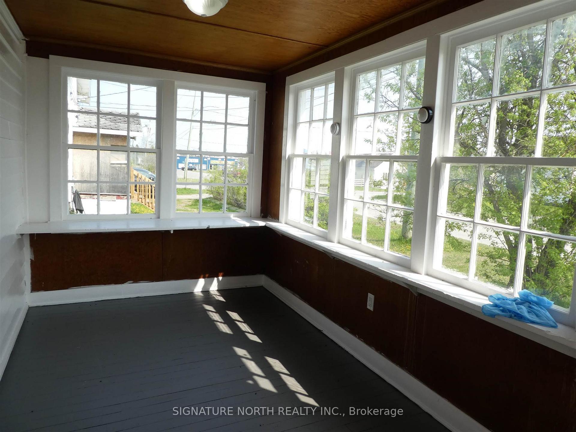 Photo 3 of 204 Second Ave SW, Greenstone — HOMEH