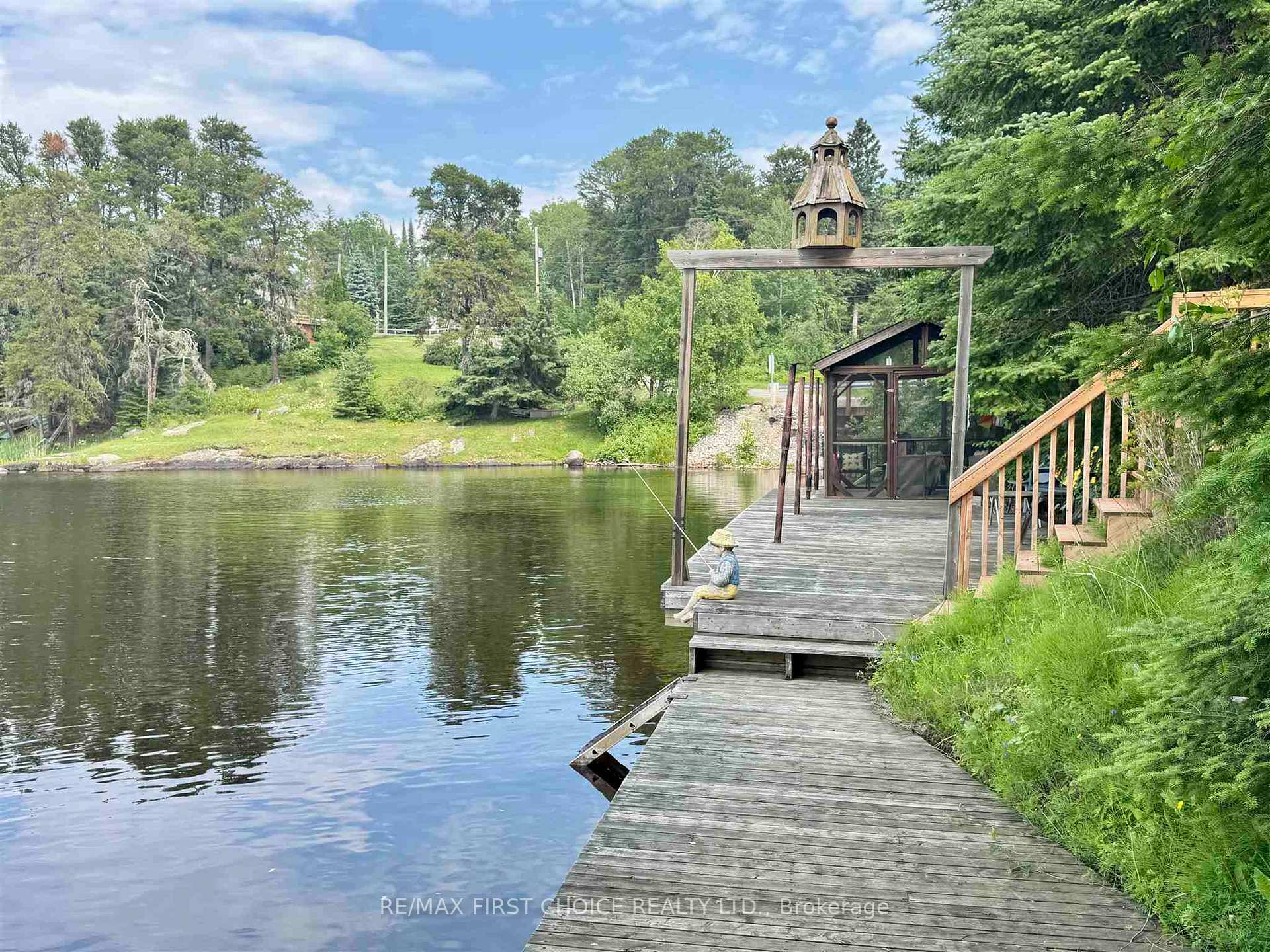 Photo 3 of 52 Howey Bay Road, Red Lake — HOMEH