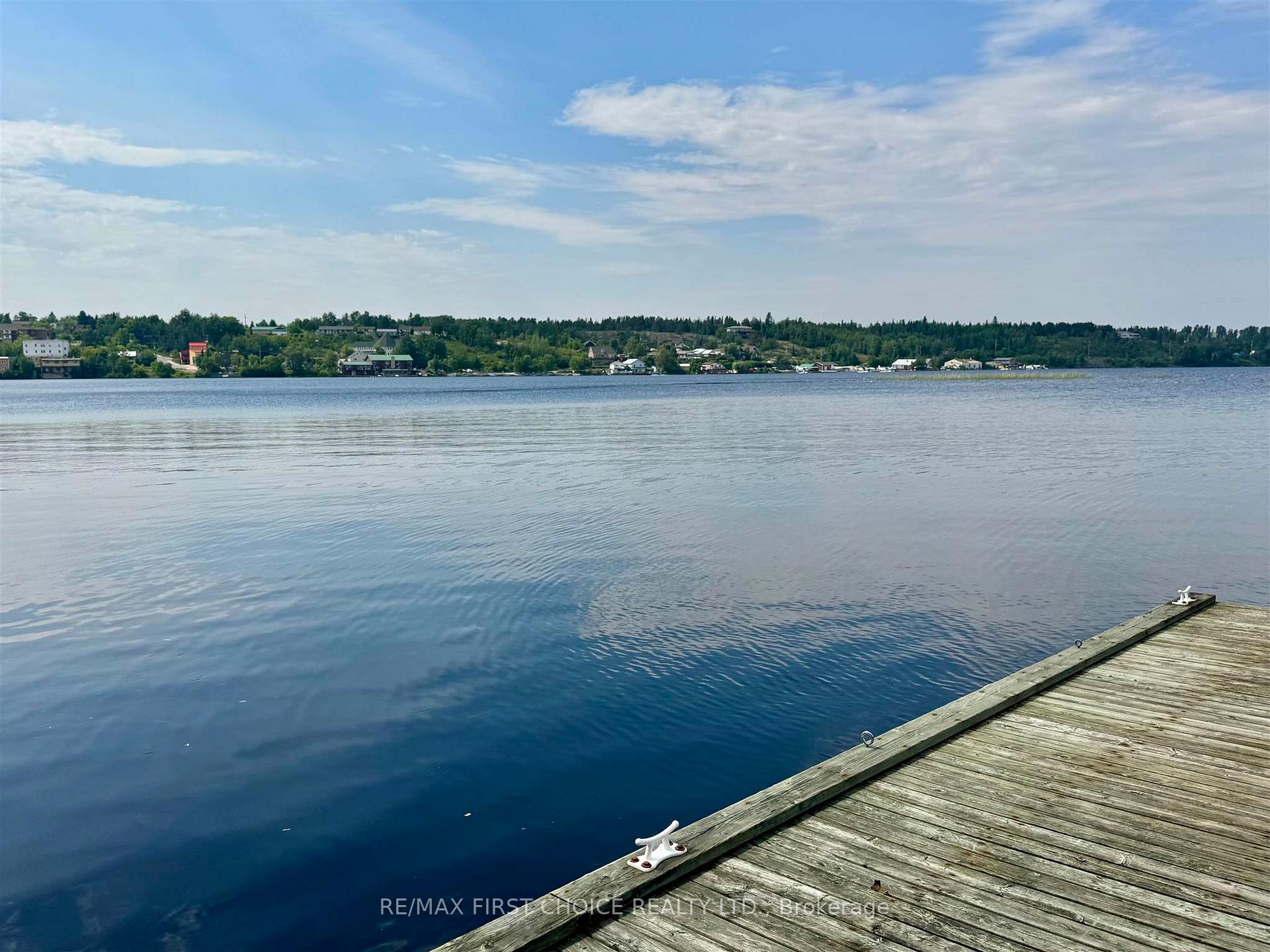 Photo 5 of 52 Howey Bay Road, Red Lake — HOMEH