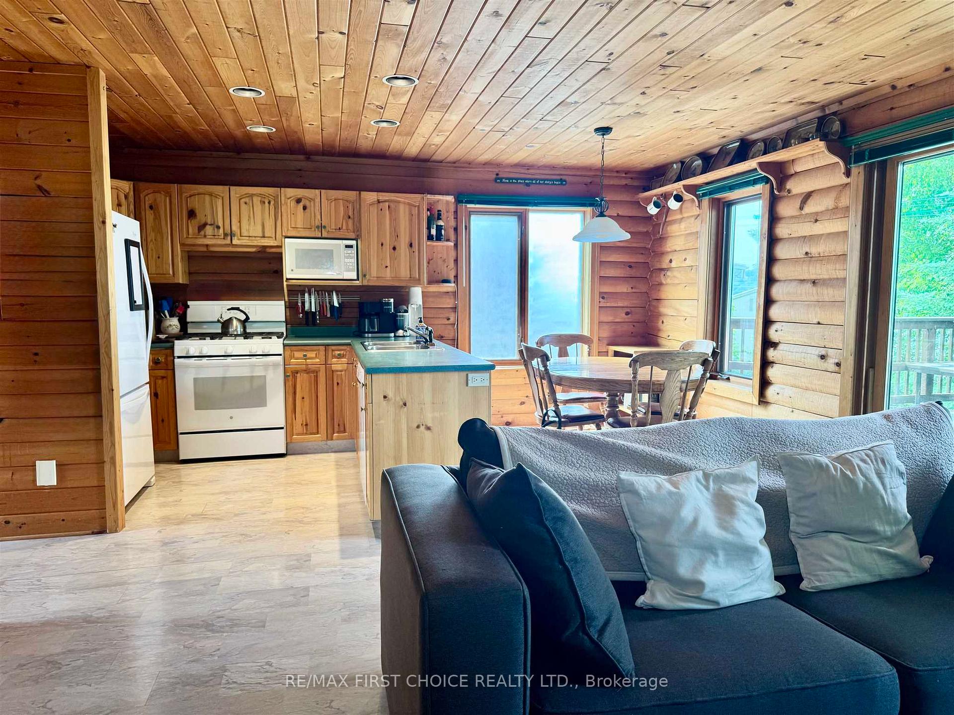 Photo 7 of 52 Howey Bay Road, Red Lake — HOMEH