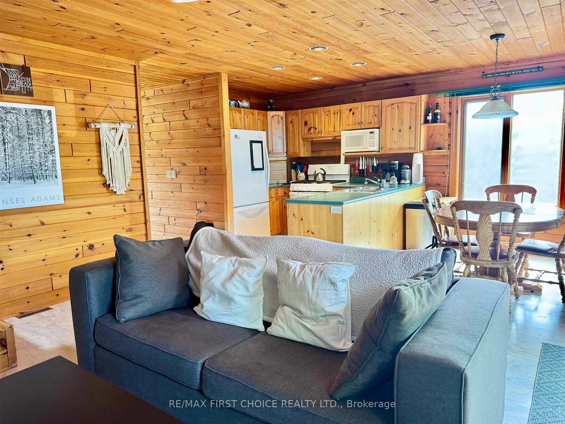 Photo 8 of 52 Howey Bay Road, Red Lake — HOMEH