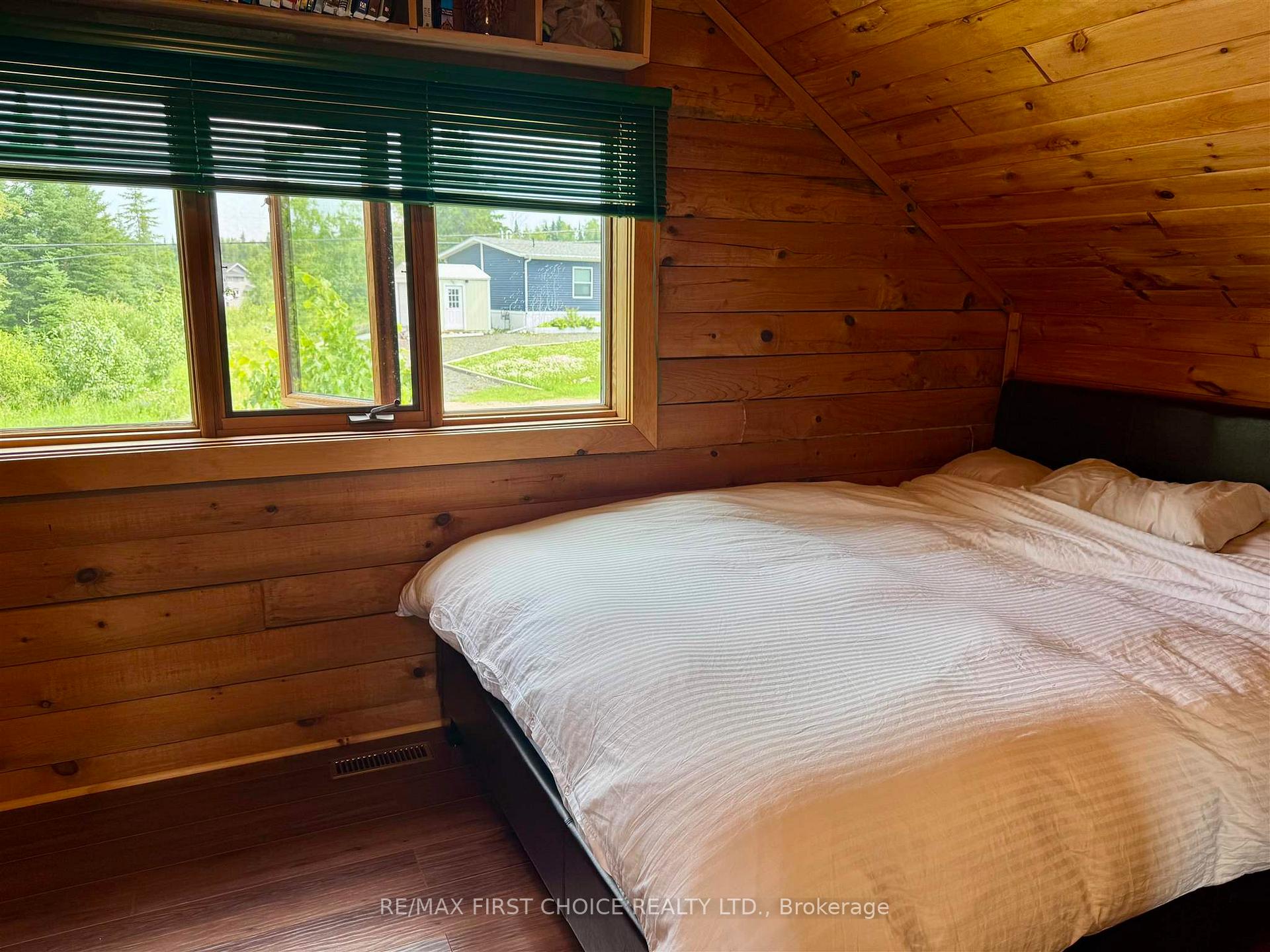 Photo 20 of 52 Howey Bay Road, Red Lake — HOMEH