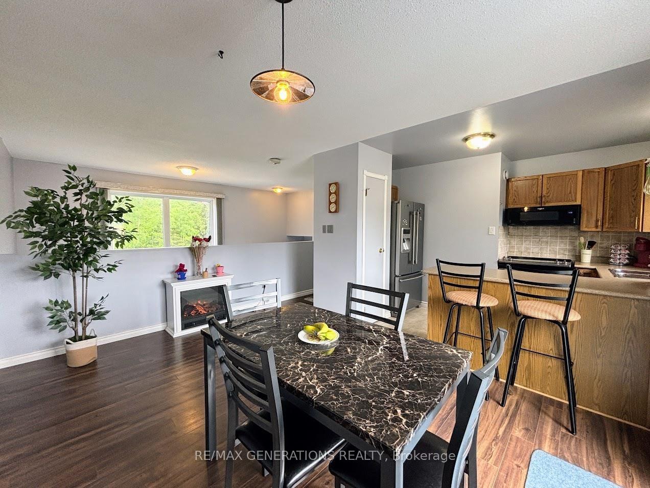 Photo 3 of 113 Hemlo Drive, Marathon — HOMEH
