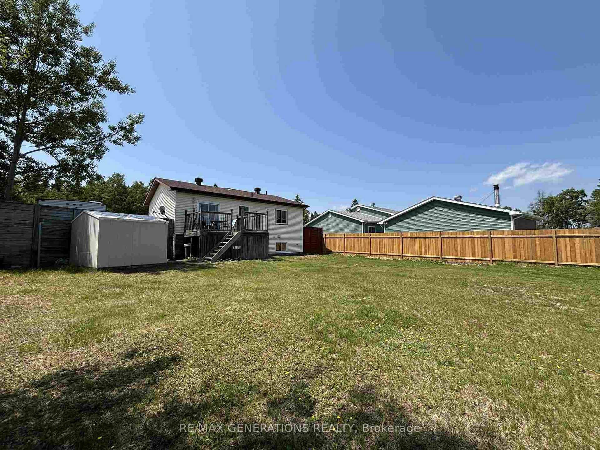Photo 33 of 113 Hemlo Drive, Marathon — HOMEH