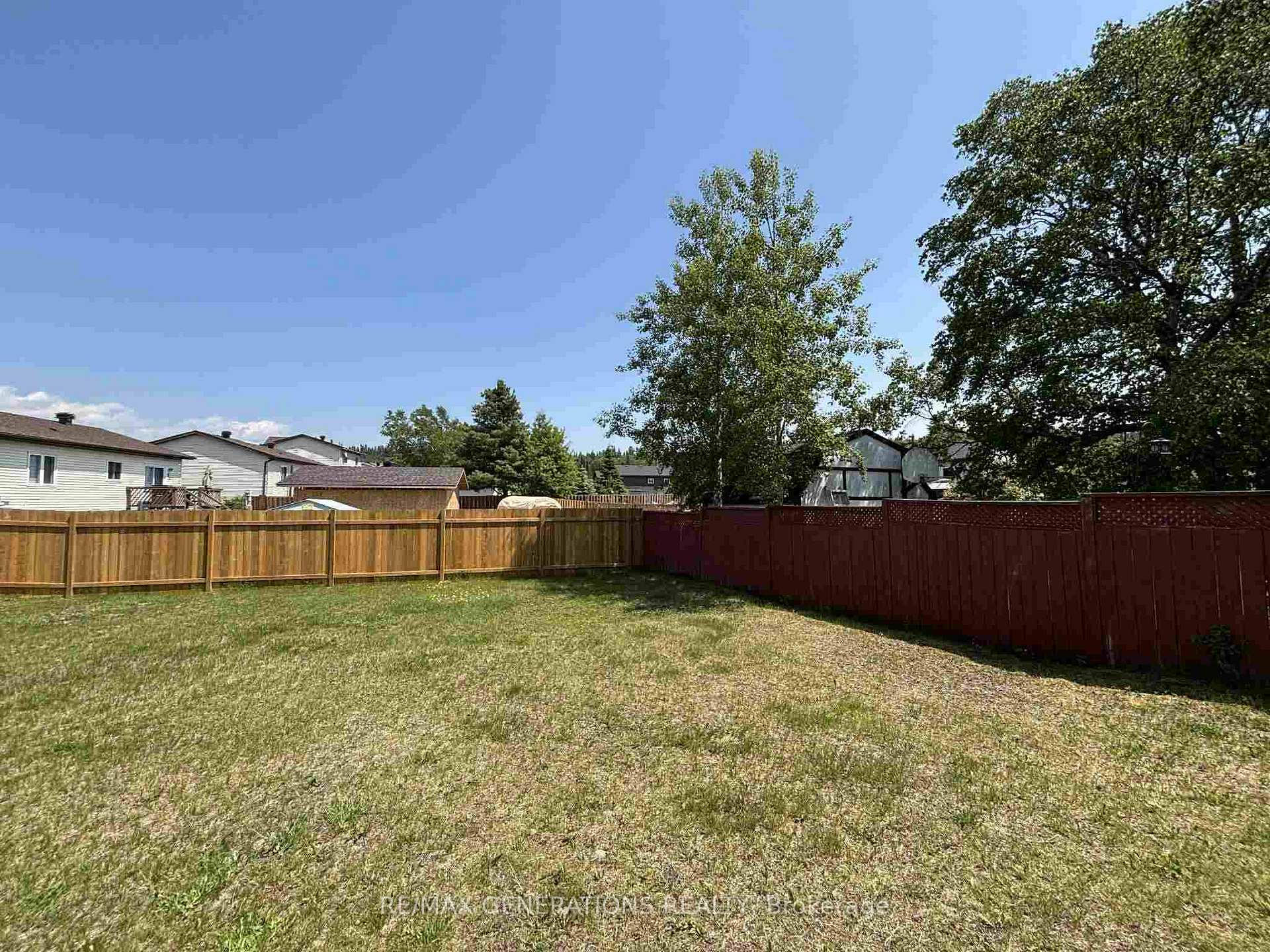 Photo 36 of 113 Hemlo Drive, Marathon — HOMEH