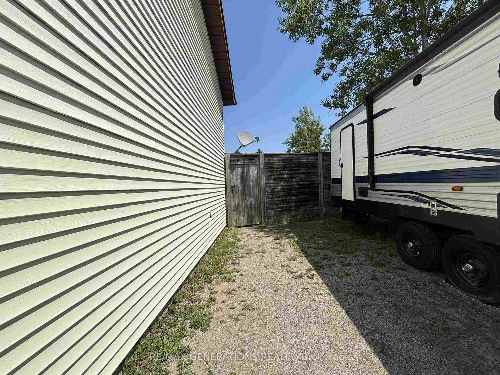 Photo 40 of 113 Hemlo Drive, Marathon — HOMEH