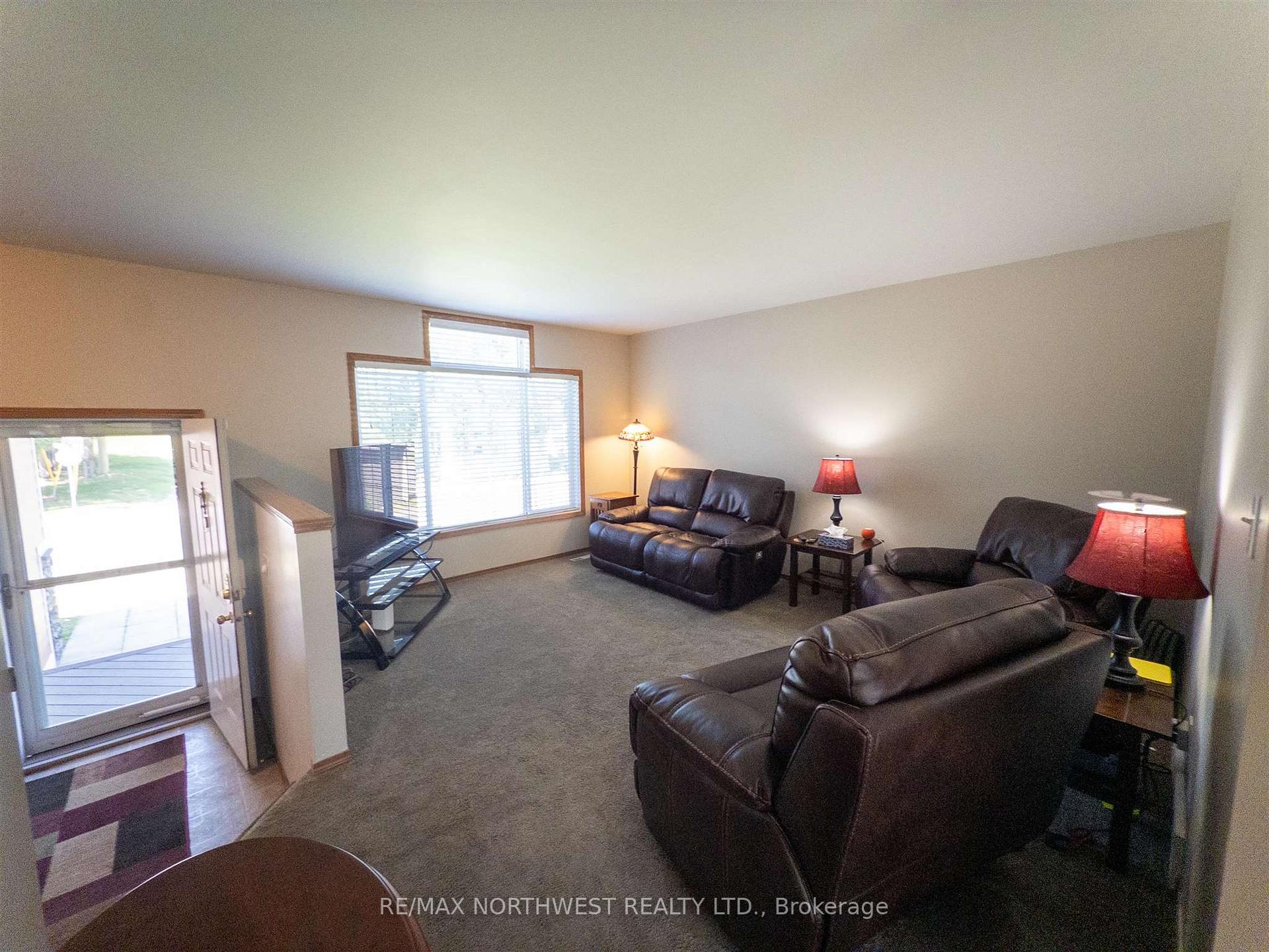 Photo 6 of 45 Parsons Street, Kenora, Norman — HOMEH