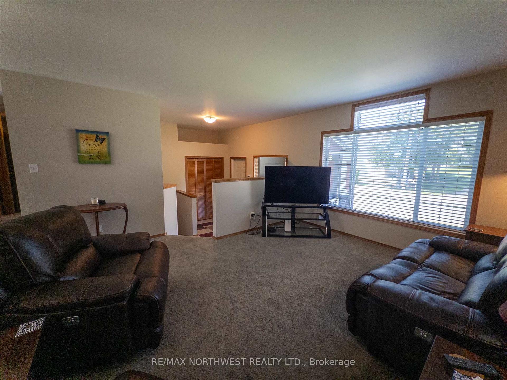 Photo 7 of 45 Parsons Street, Kenora, Norman — HOMEH