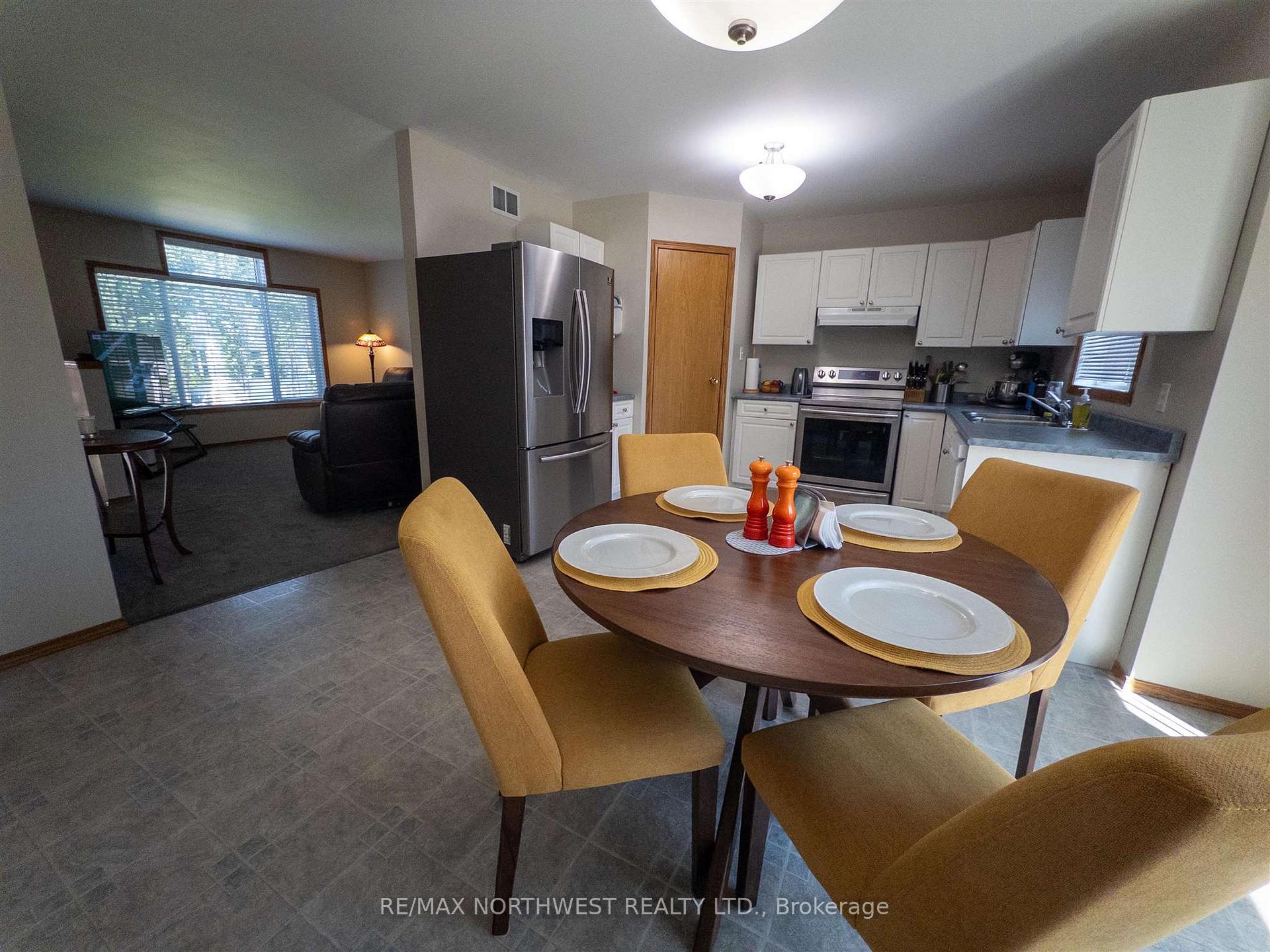 Photo 13 of 45 Parsons Street, Kenora, Norman — HOMEH