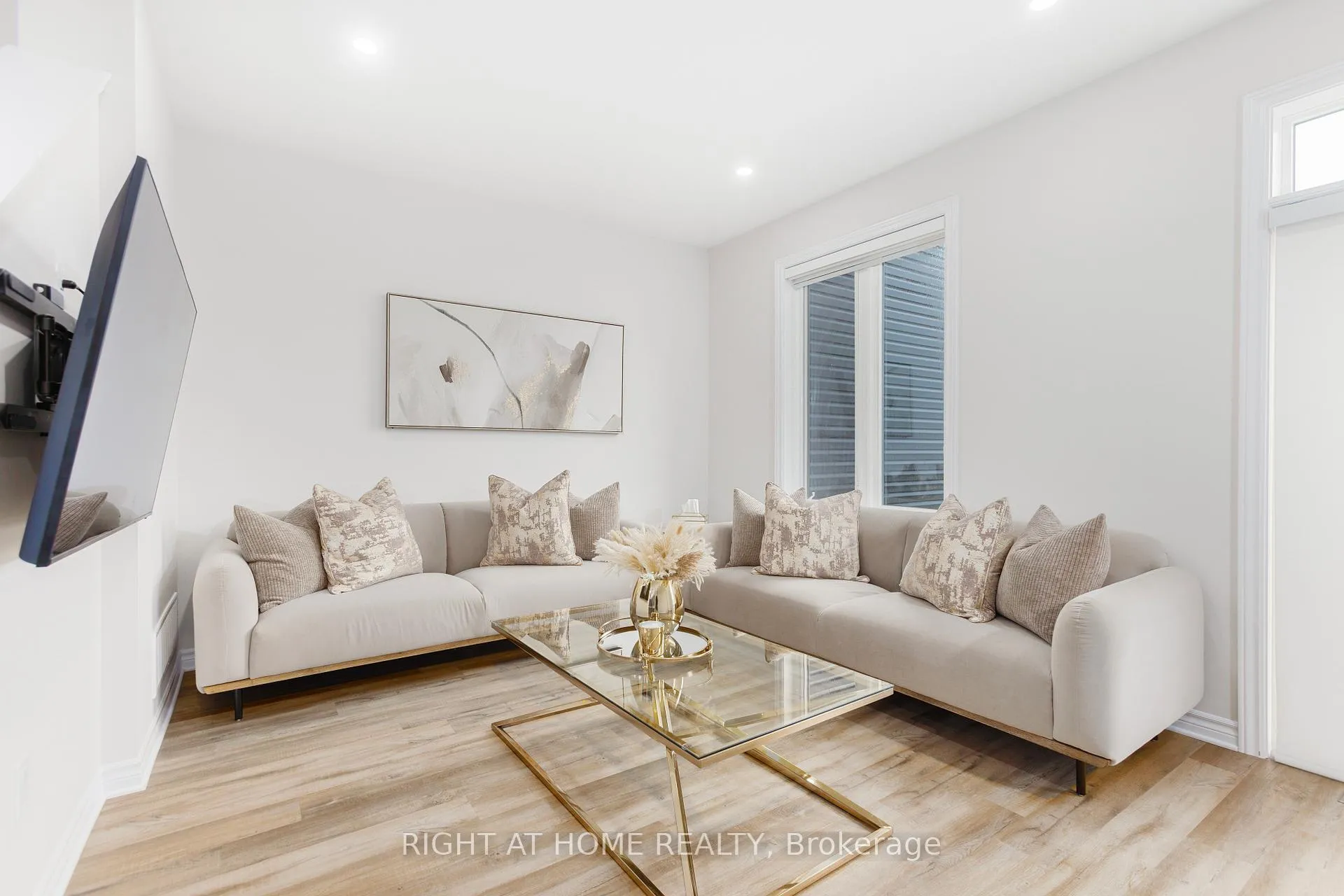 Photo 14 of 65 Esban Drive, Ottawa, Blossom Park/Kemp Park/Findlay Creek — HOMEH