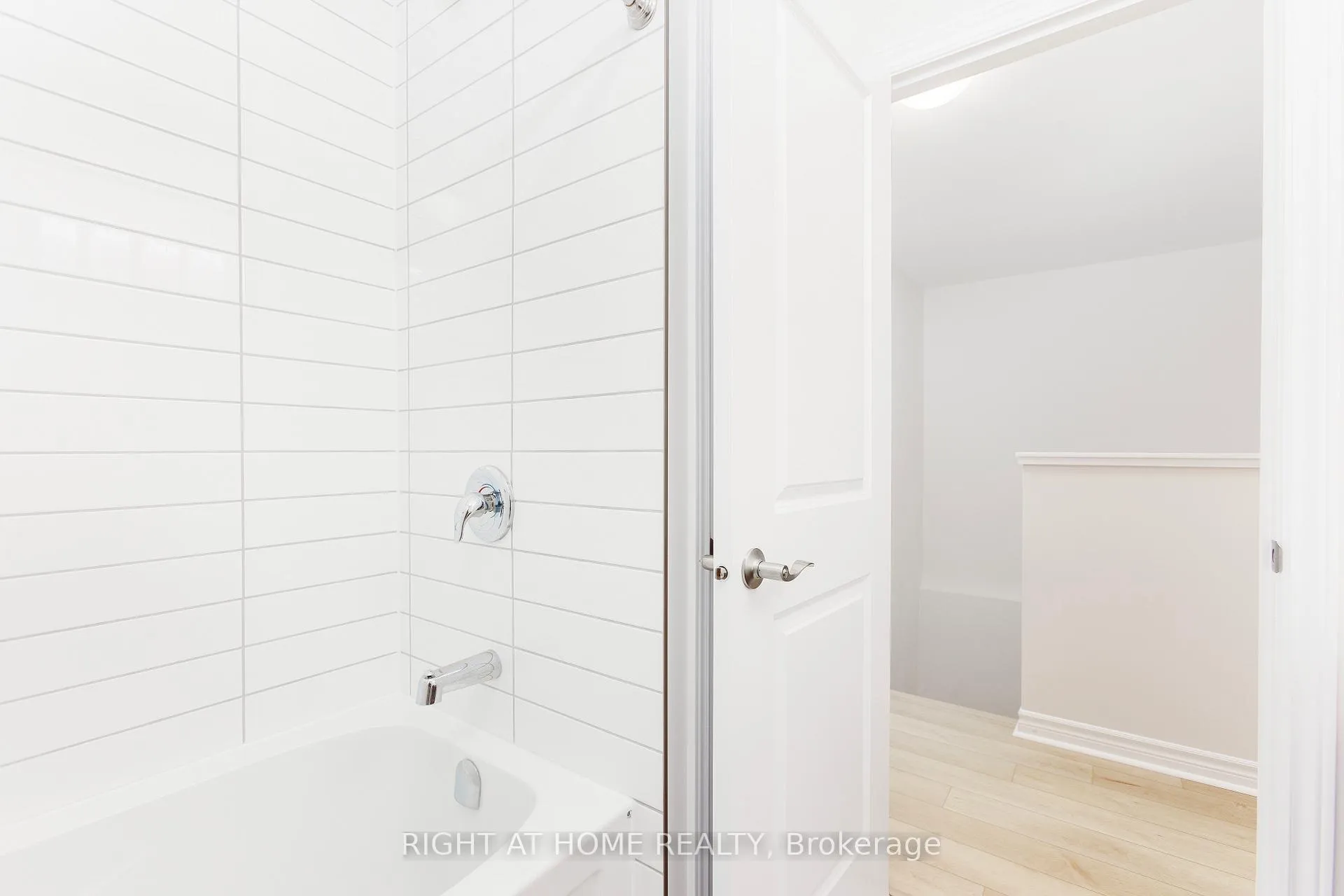 Photo 25 of 65 Esban Drive, Ottawa, Blossom Park/Kemp Park/Findlay Creek — HOMEH