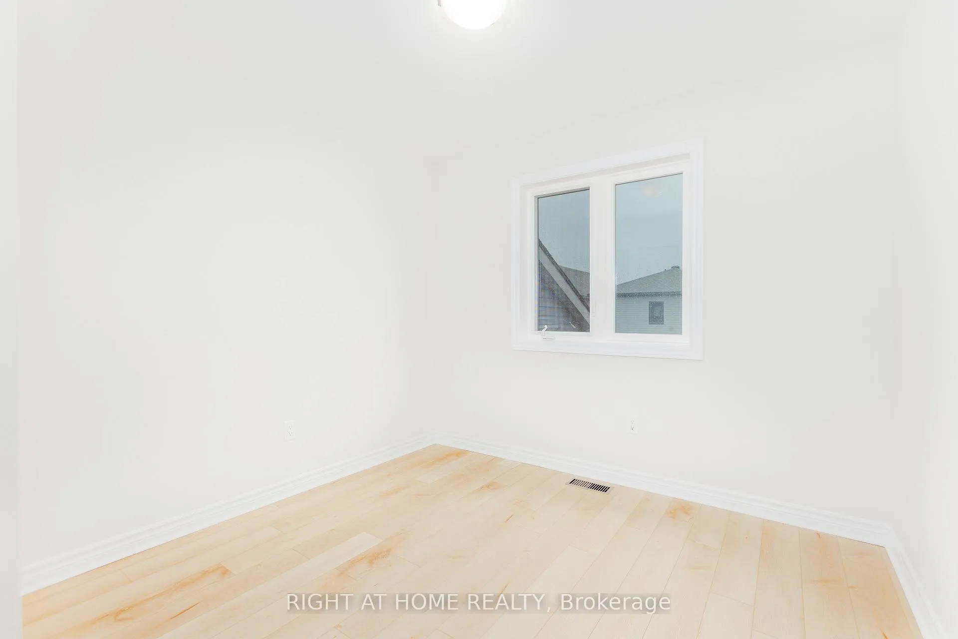 Photo 28 of 65 Esban Drive, Ottawa, Blossom Park/Kemp Park/Findlay Creek — HOMEH