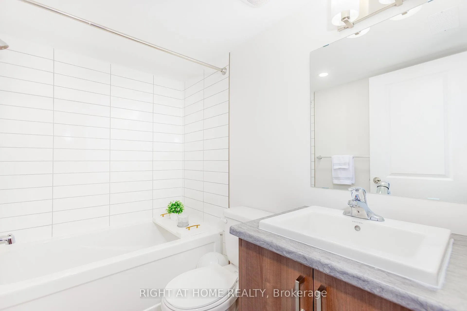 Photo 31 of 65 Esban Drive, Ottawa, Blossom Park/Kemp Park/Findlay Creek — HOMEH