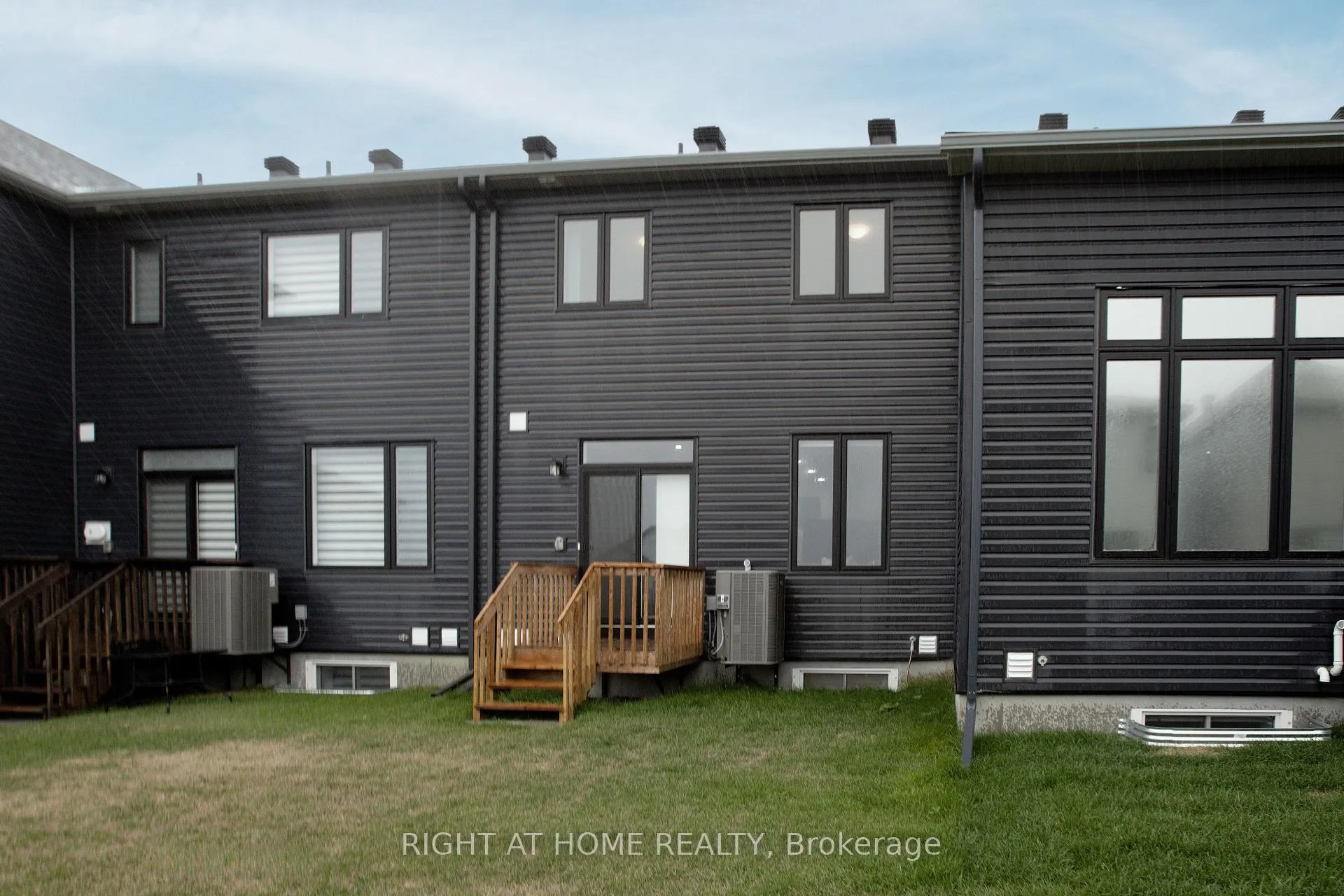 Photo 37 of 65 Esban Drive, Ottawa, Blossom Park/Kemp Park/Findlay Creek — HOMEH