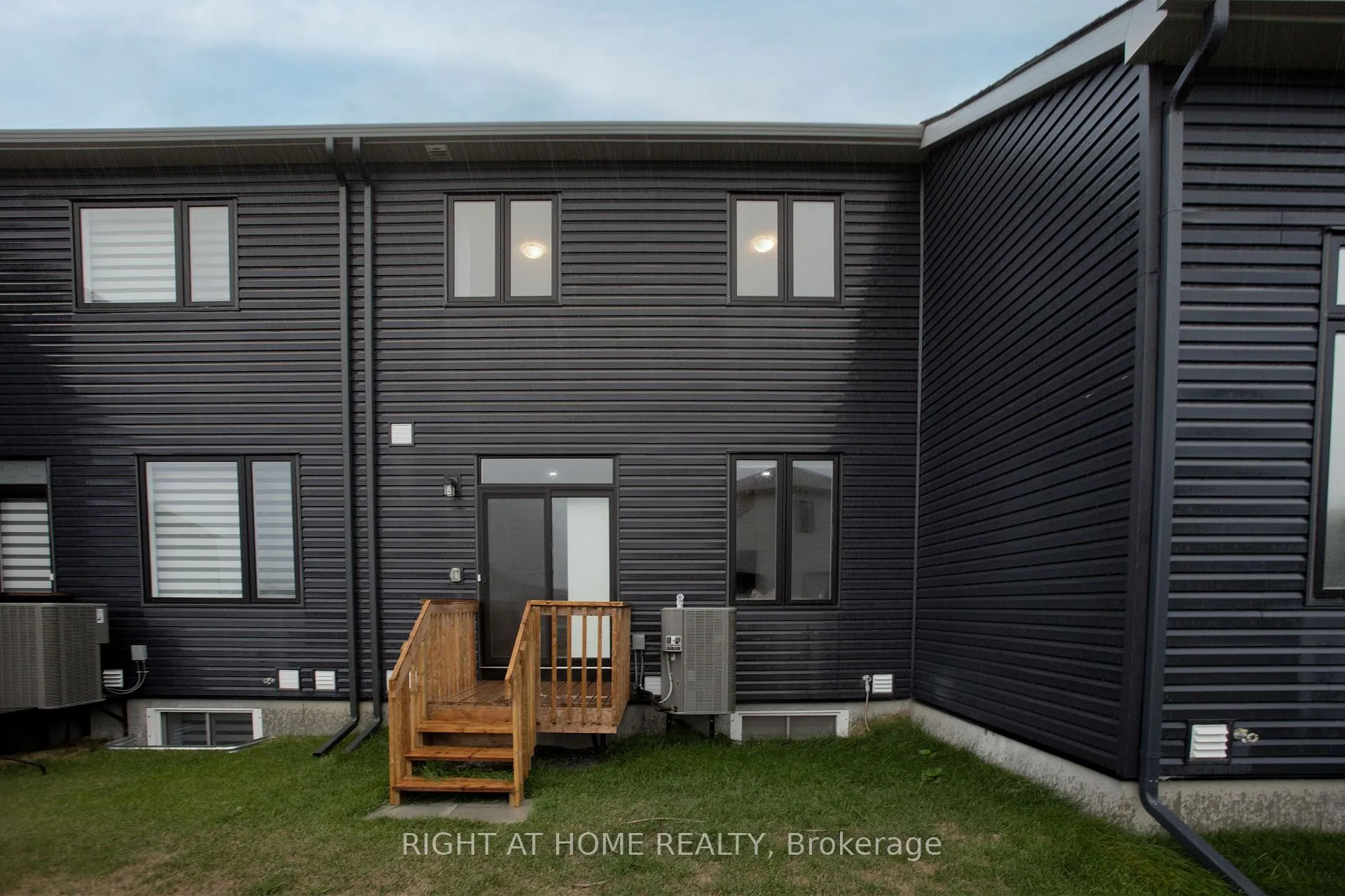 Photo 38 of 65 Esban Drive, Ottawa, Blossom Park/Kemp Park/Findlay Creek — HOMEH