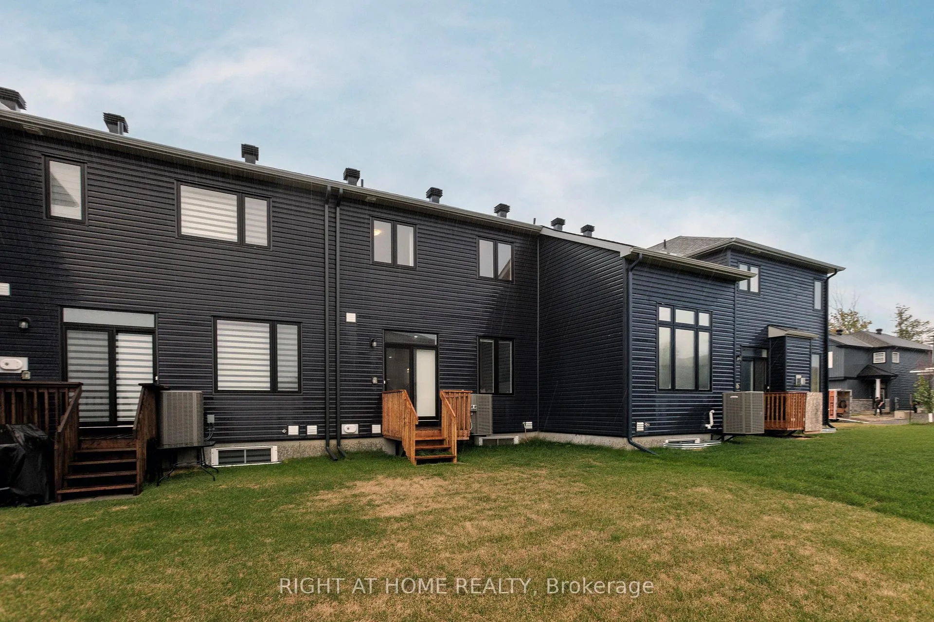 Photo 39 of 65 Esban Drive, Ottawa, Blossom Park/Kemp Park/Findlay Creek — HOMEH