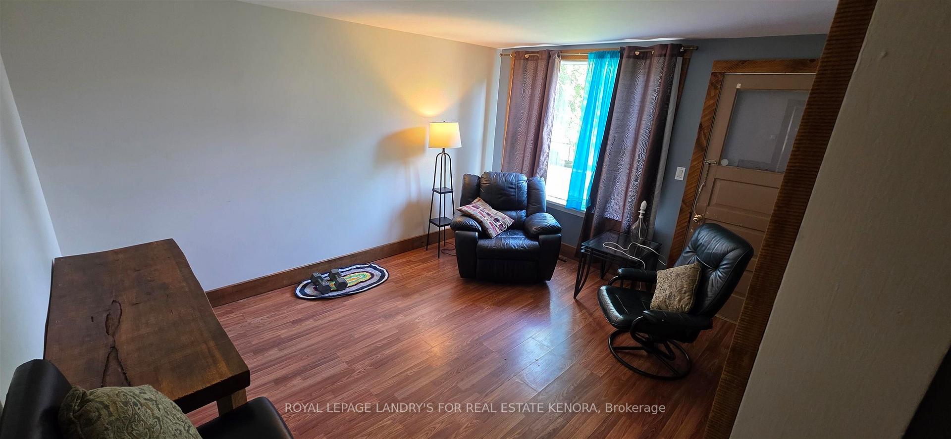 Photo 4 of 512 Third Street N, Kenora, North End — HOMEH