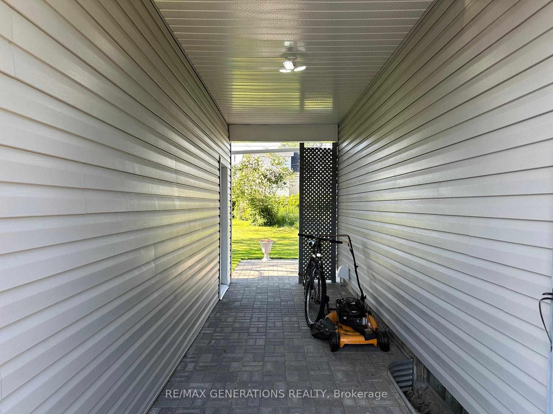 Photo 3 of 33 Laurier Avenue, Terrace Bay — HOMEH