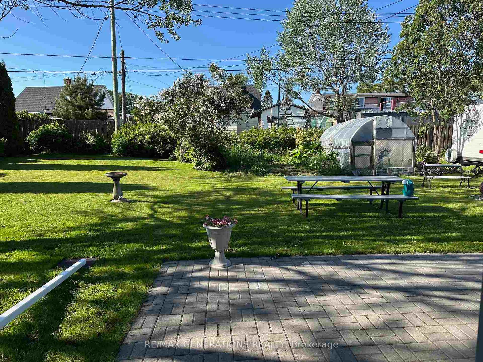 Photo 4 of 33 Laurier Avenue, Terrace Bay — HOMEH