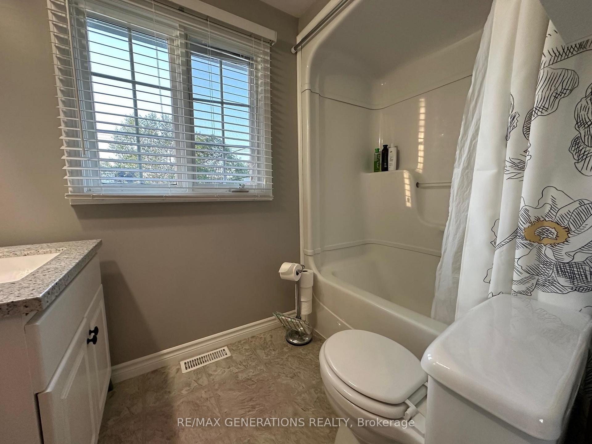 Photo 23 of 33 Laurier Avenue, Terrace Bay — HOMEH