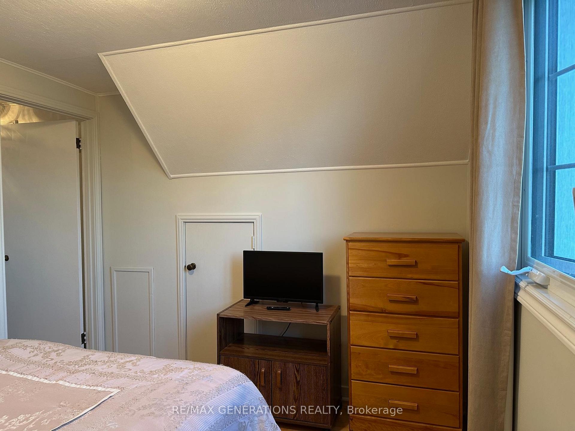 Photo 26 of 33 Laurier Avenue, Terrace Bay — HOMEH