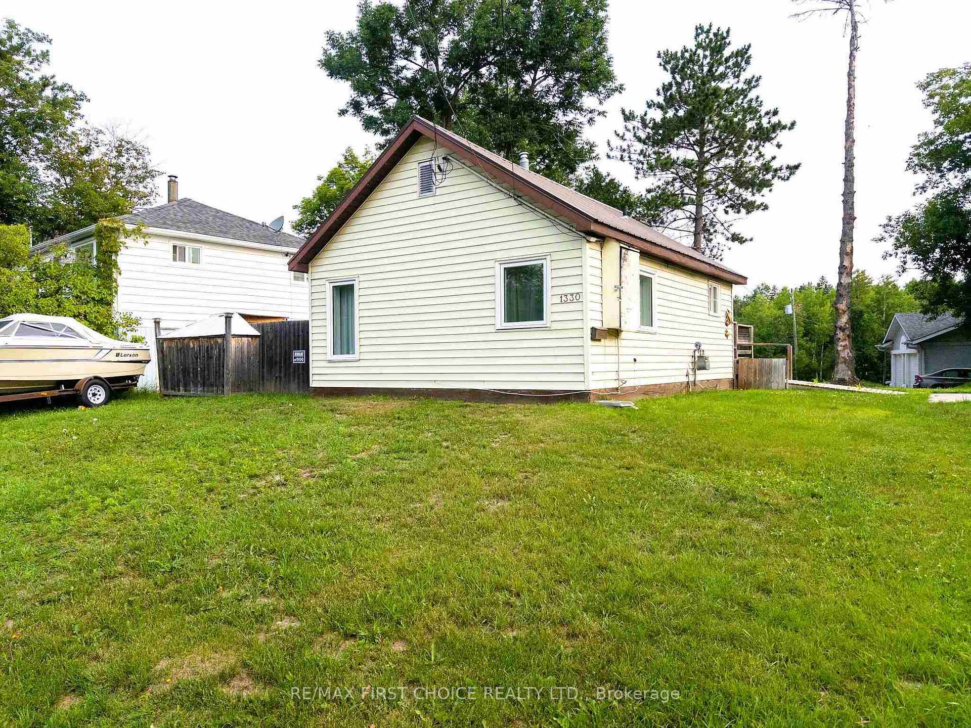 Photo 1 of 1330 River Drive, Kenora, Lakeside — HOMEH
