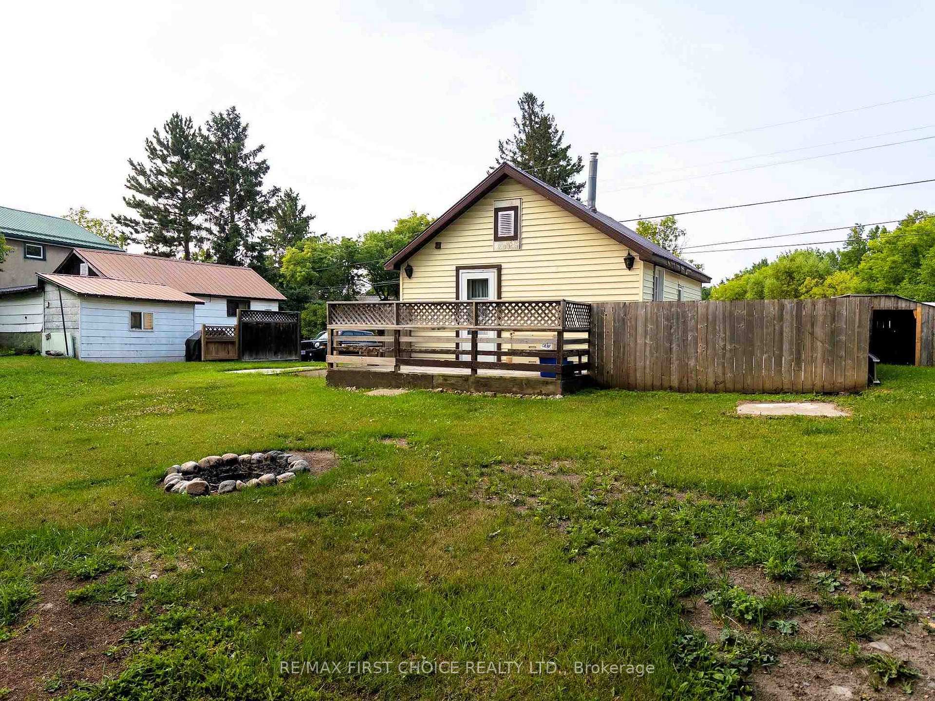 Photo 5 of 1330 River Drive, Kenora, Lakeside — HOMEH