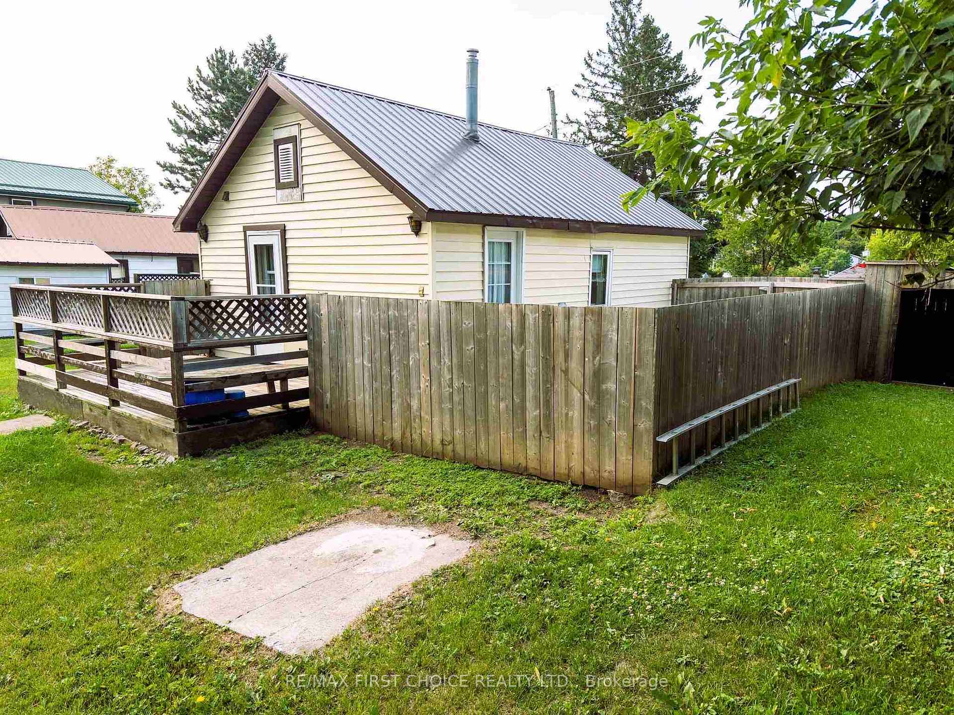 Photo 6 of 1330 River Drive, Kenora, Lakeside — HOMEH