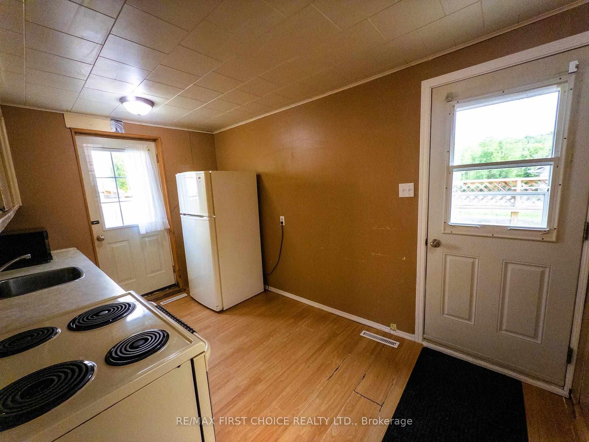 Photo 12 of 1330 River Drive, Kenora, Lakeside — HOMEH