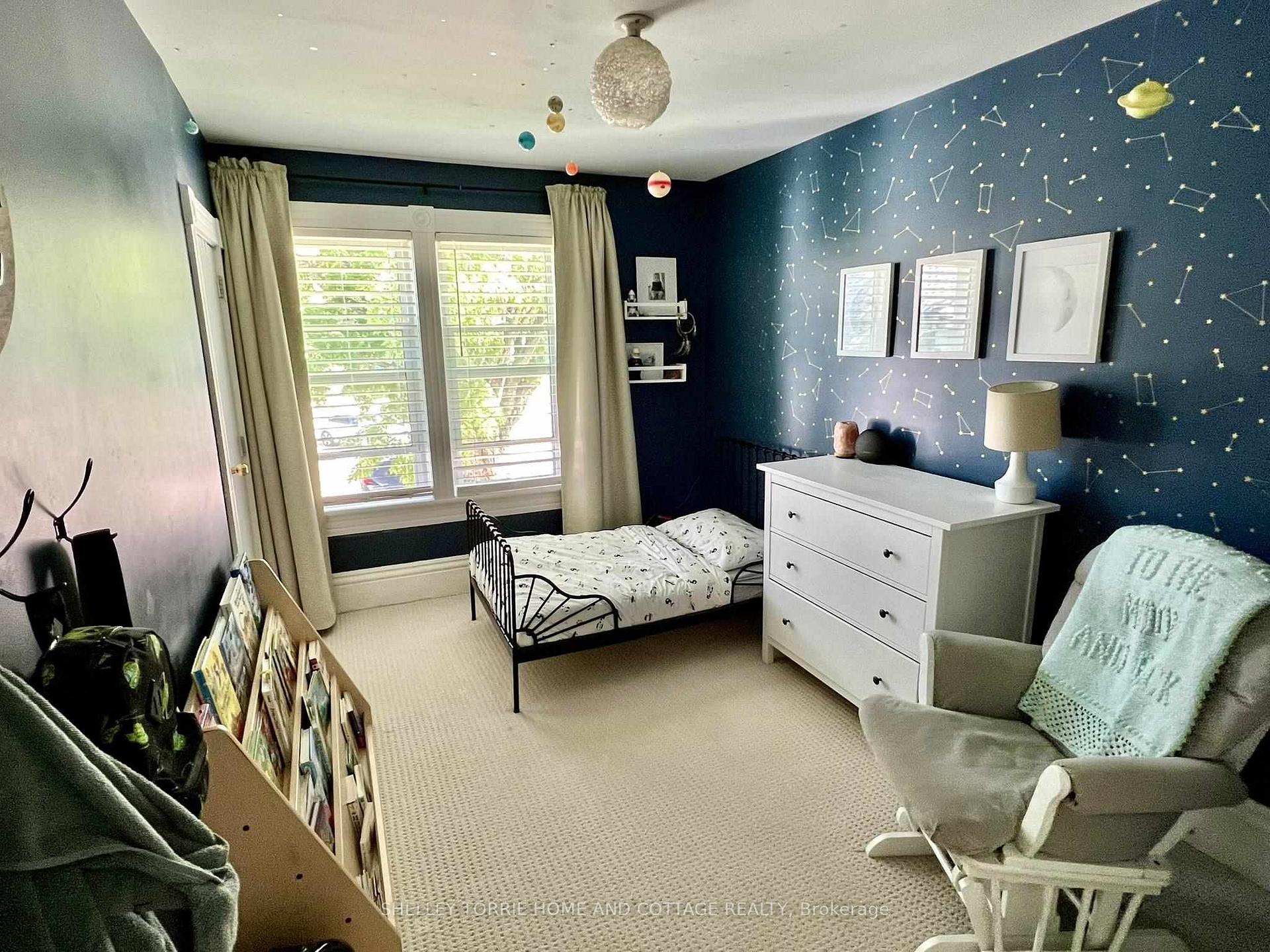 Photo 10 of 215 First Street N, Kenora, North End — HOMEH