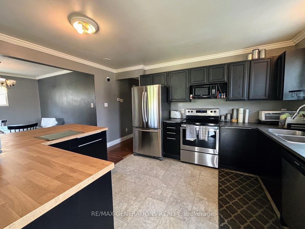 Photo 3 of 18 Hemlo Drive, Marathon — HOMEH