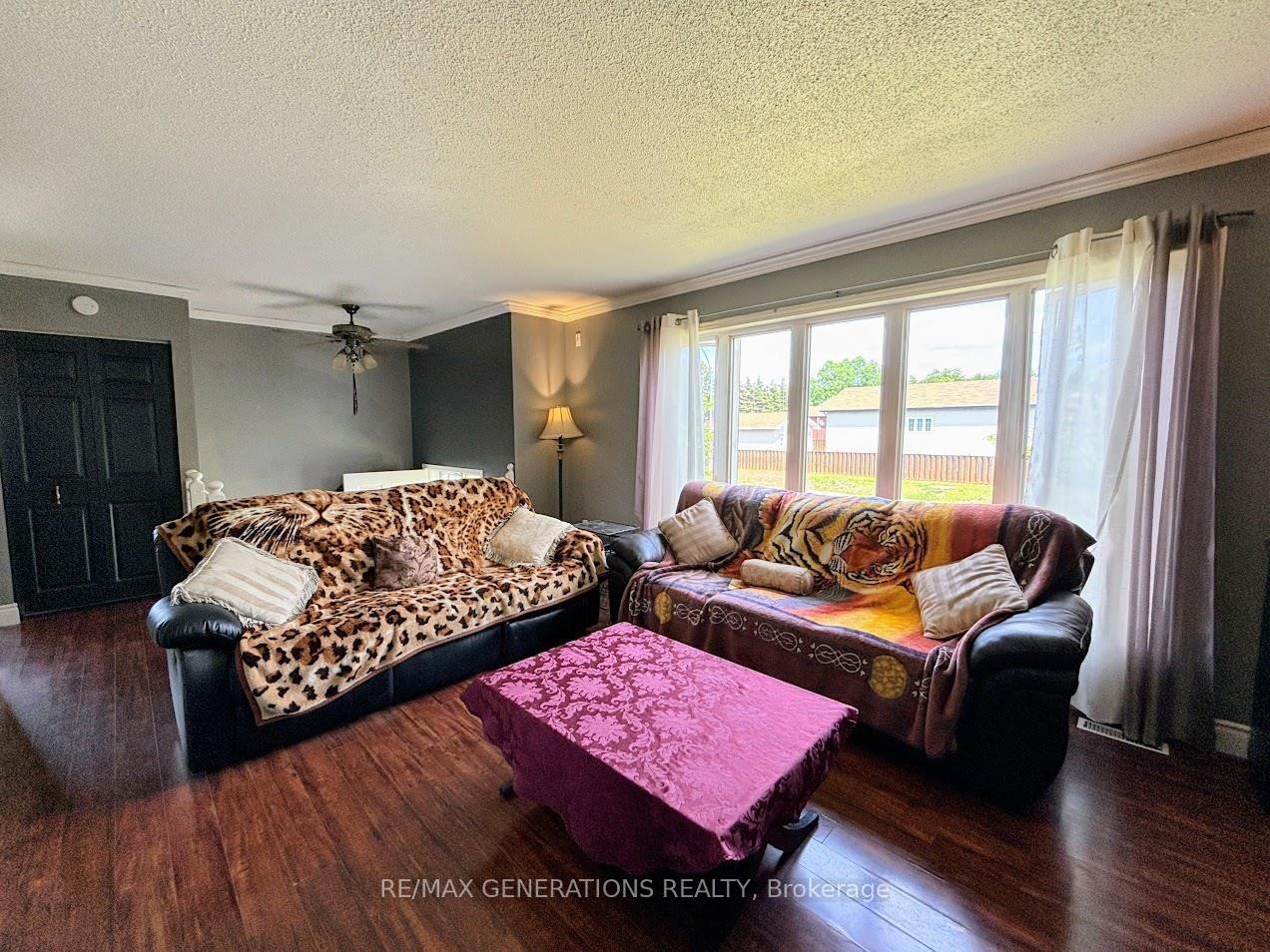 Photo 8 of 18 Hemlo Drive, Marathon — HOMEH