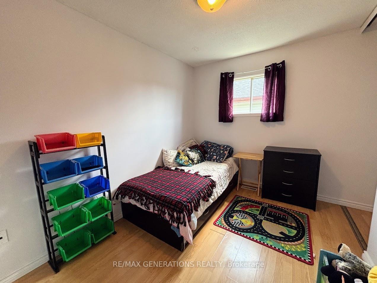 Photo 14 of 18 Hemlo Drive, Marathon — HOMEH