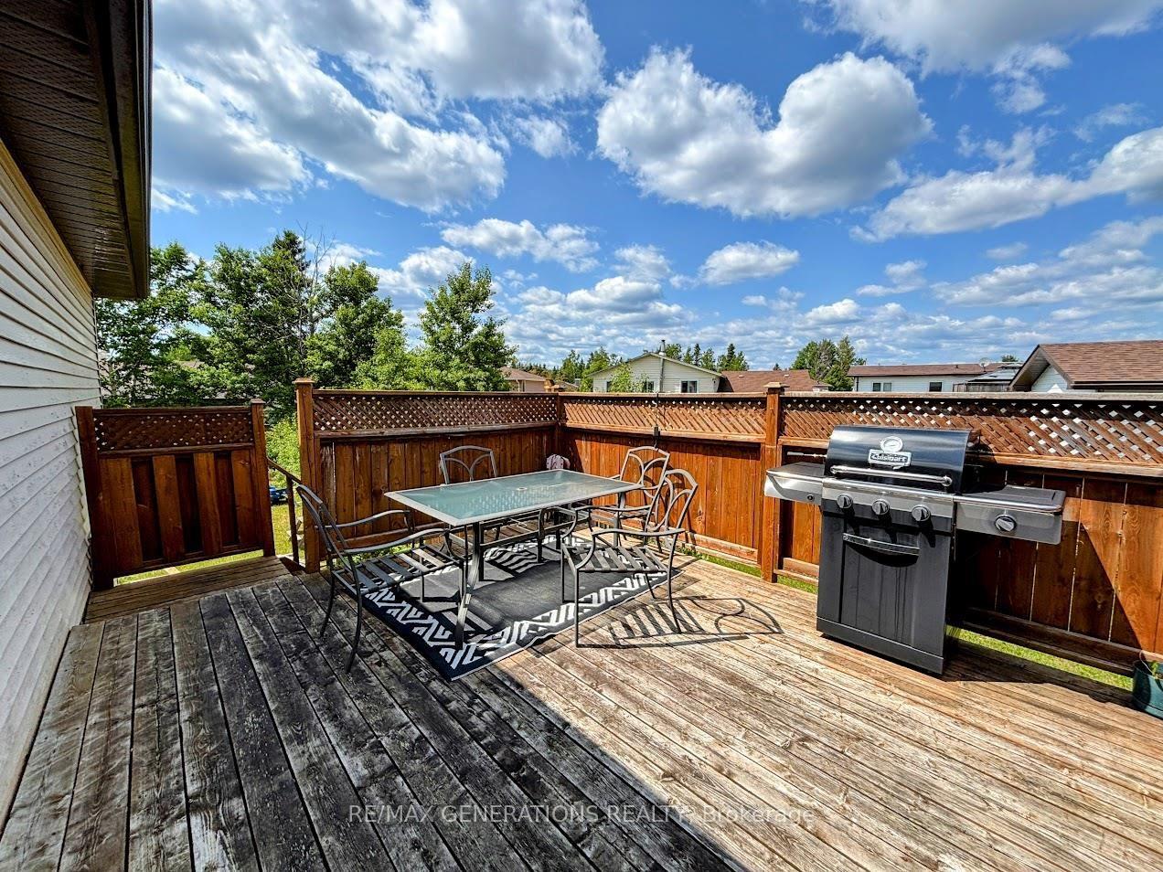Photo 34 of 18 Hemlo Drive, Marathon — HOMEH