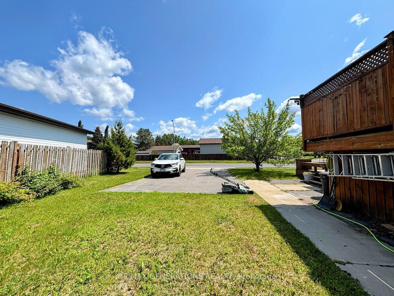 Photo 39 of 18 Hemlo Drive, Marathon — HOMEH