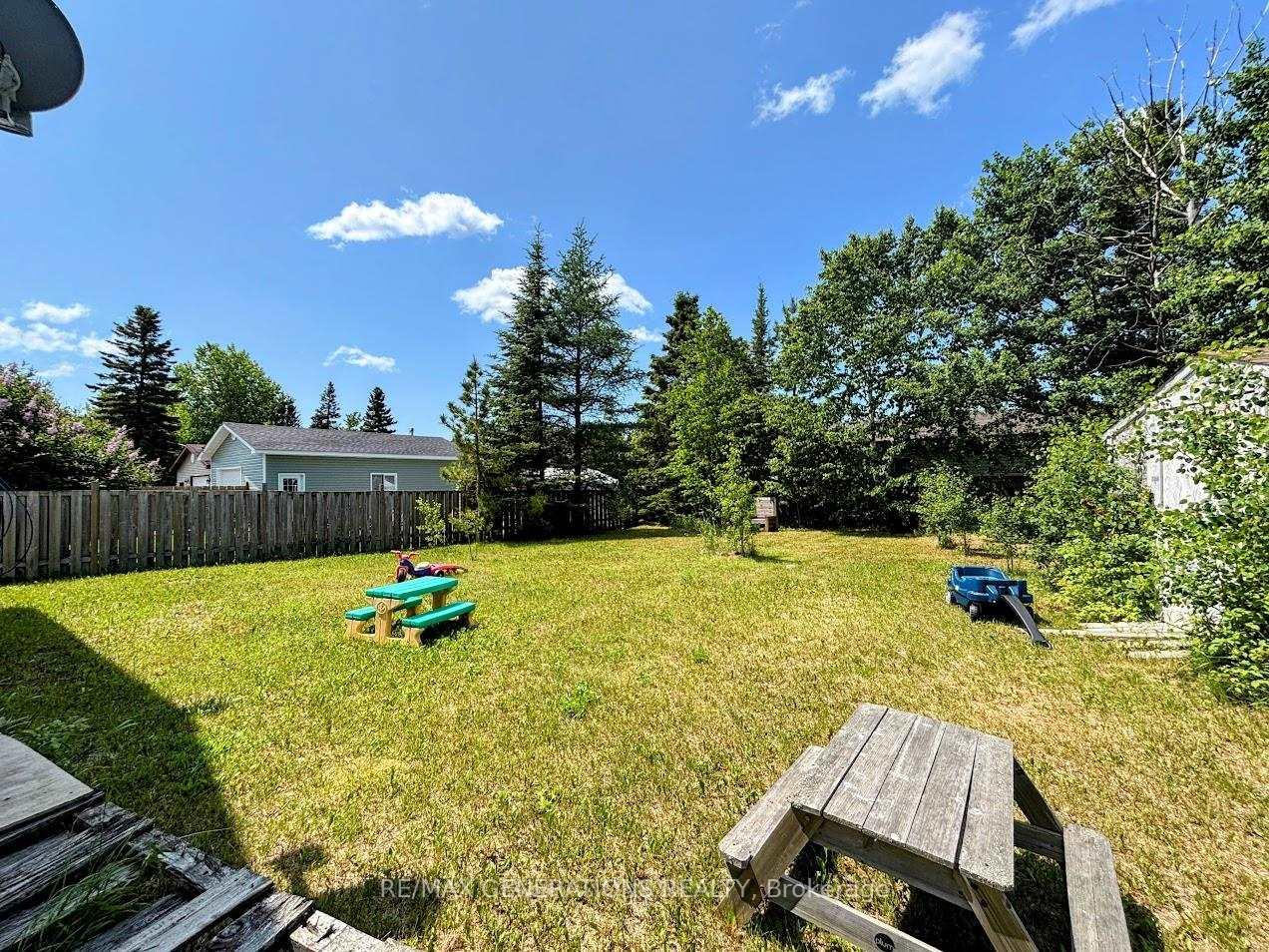 Photo 40 of 18 Hemlo Drive, Marathon — HOMEH