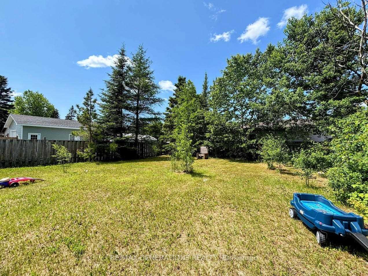 Photo 41 of 18 Hemlo Drive, Marathon — HOMEH