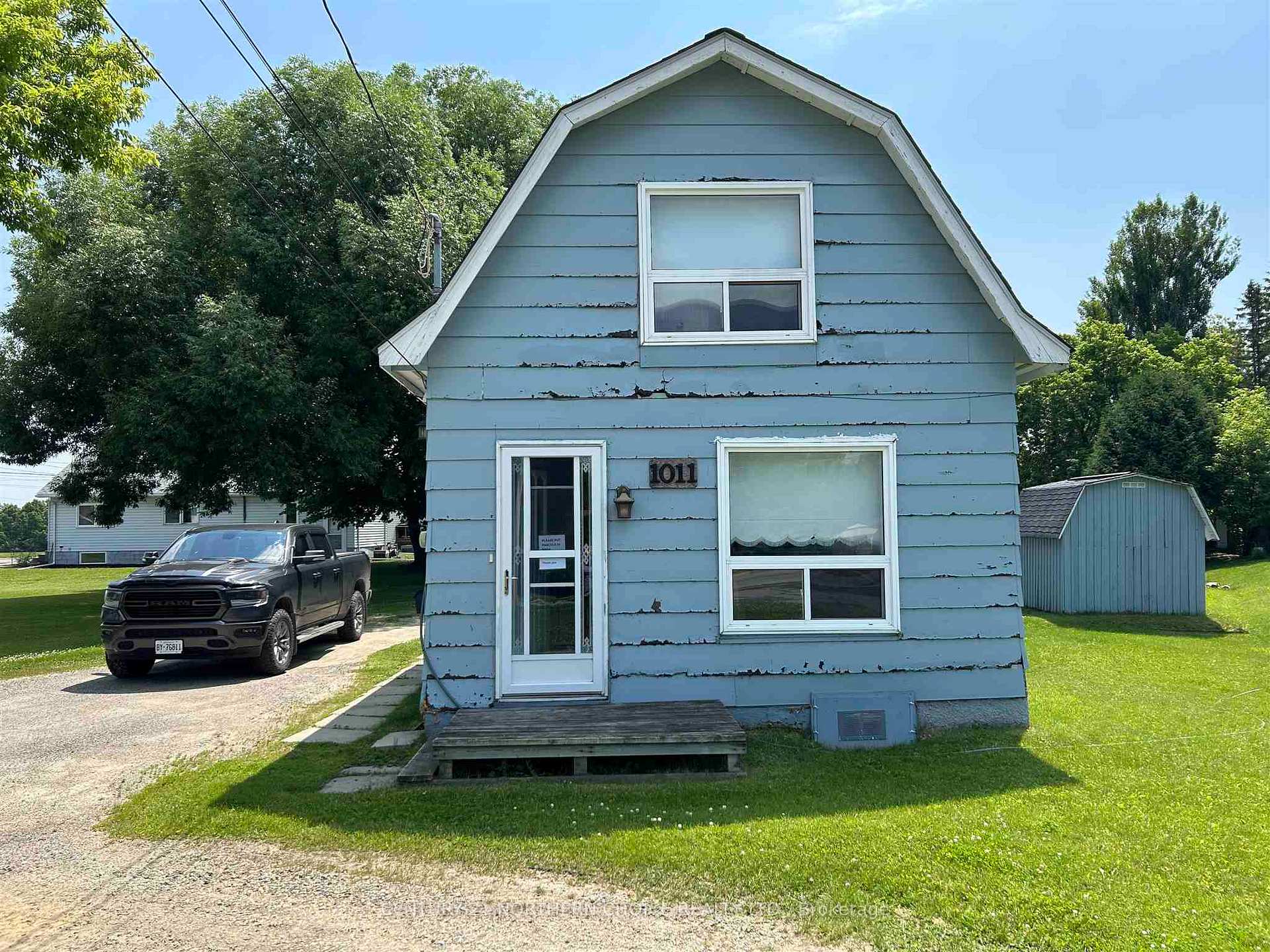 Photo 1 of 1011 Sunset Drive, Fort Frances — HOMEH