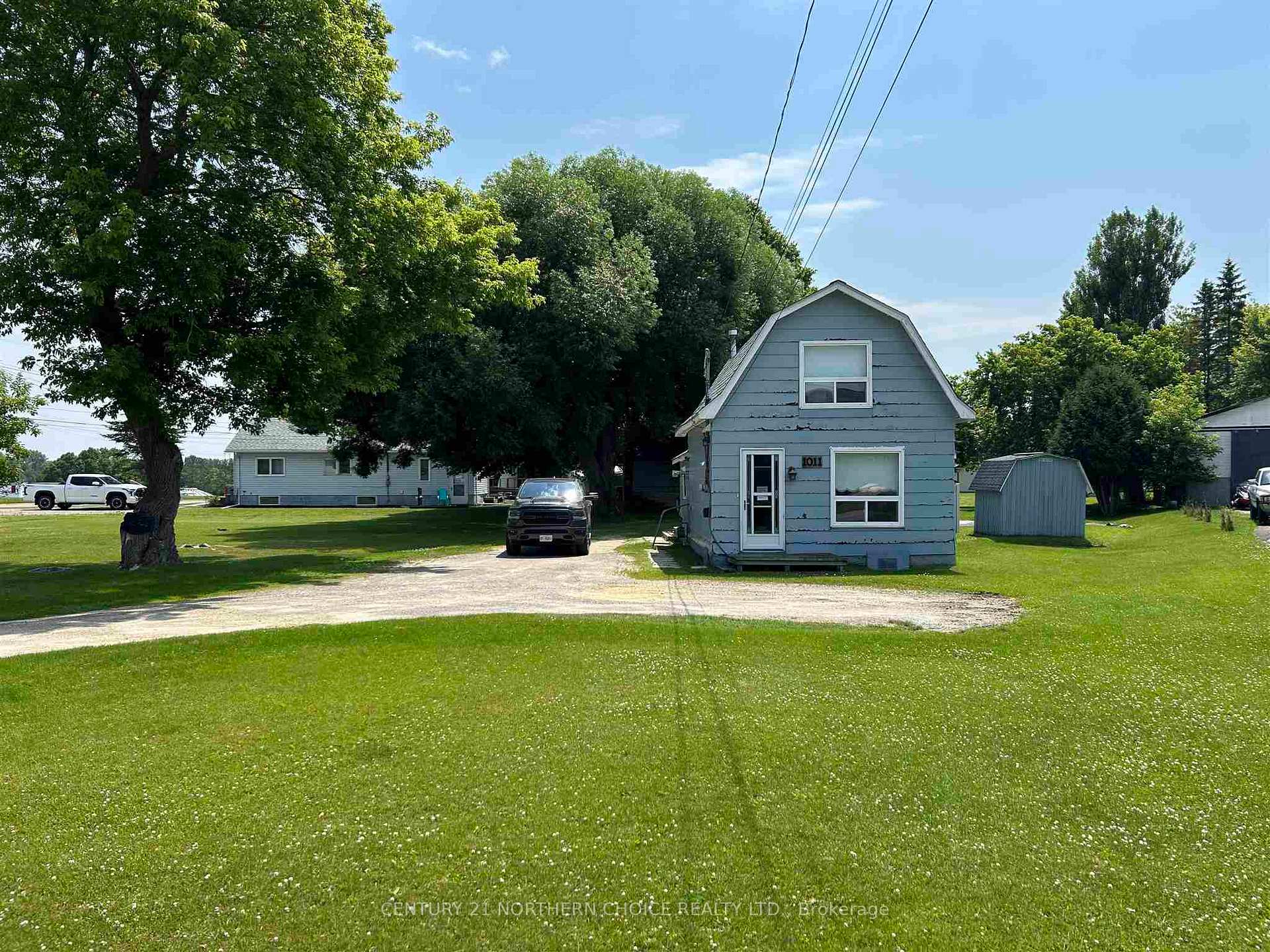 Photo 3 of 1011 Sunset Drive, Fort Frances — HOMEH