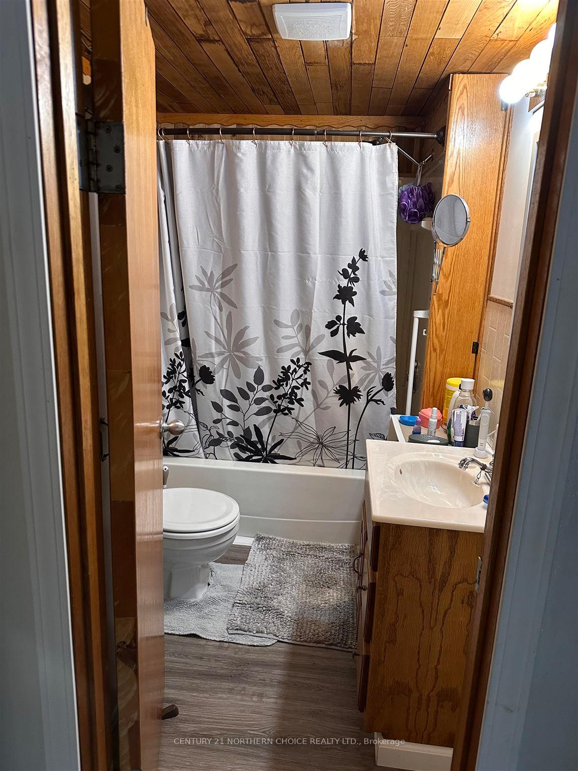 Photo 15 of 1011 Sunset Drive, Fort Frances — HOMEH
