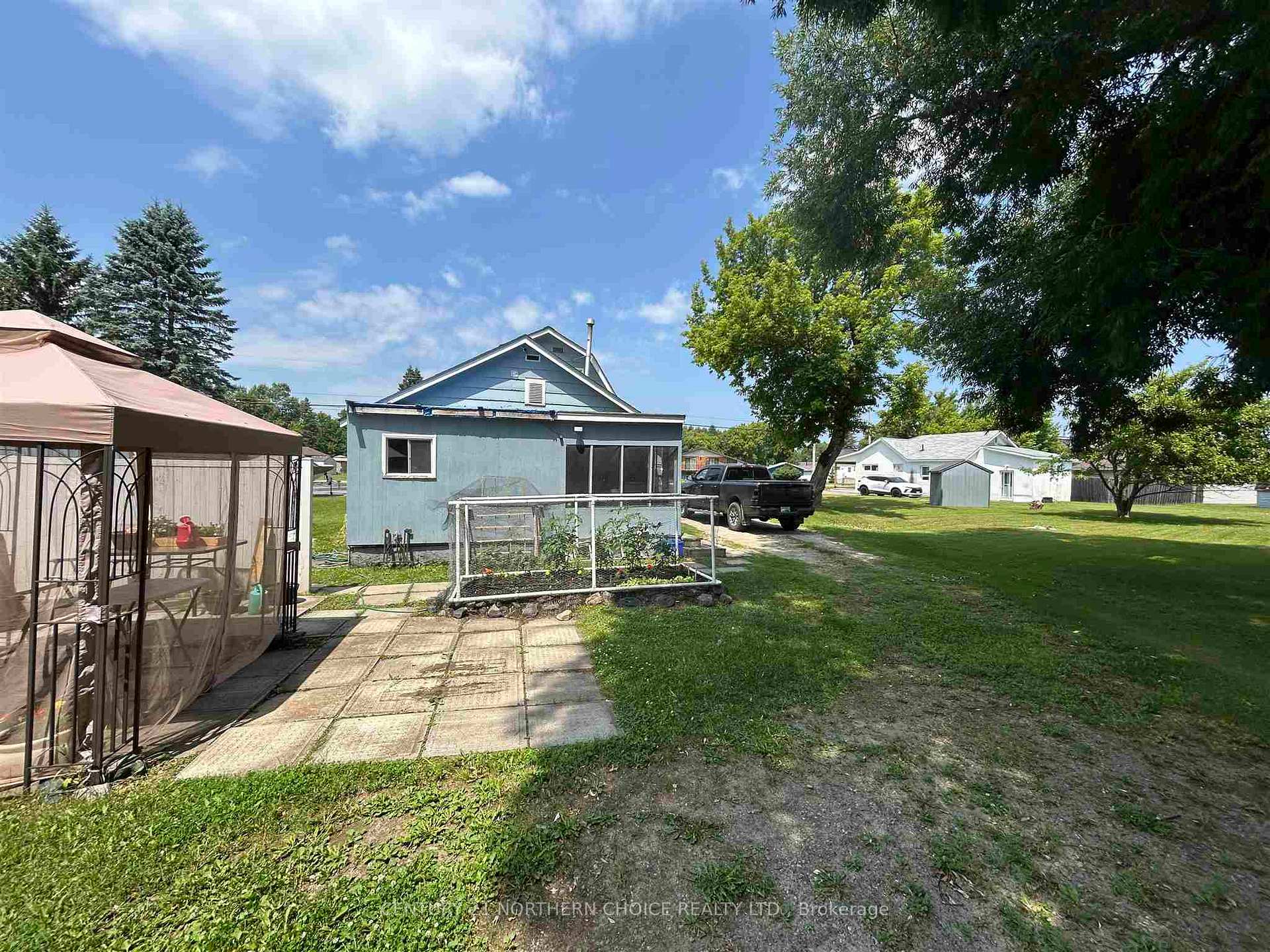 Photo 24 of 1011 Sunset Drive, Fort Frances — HOMEH