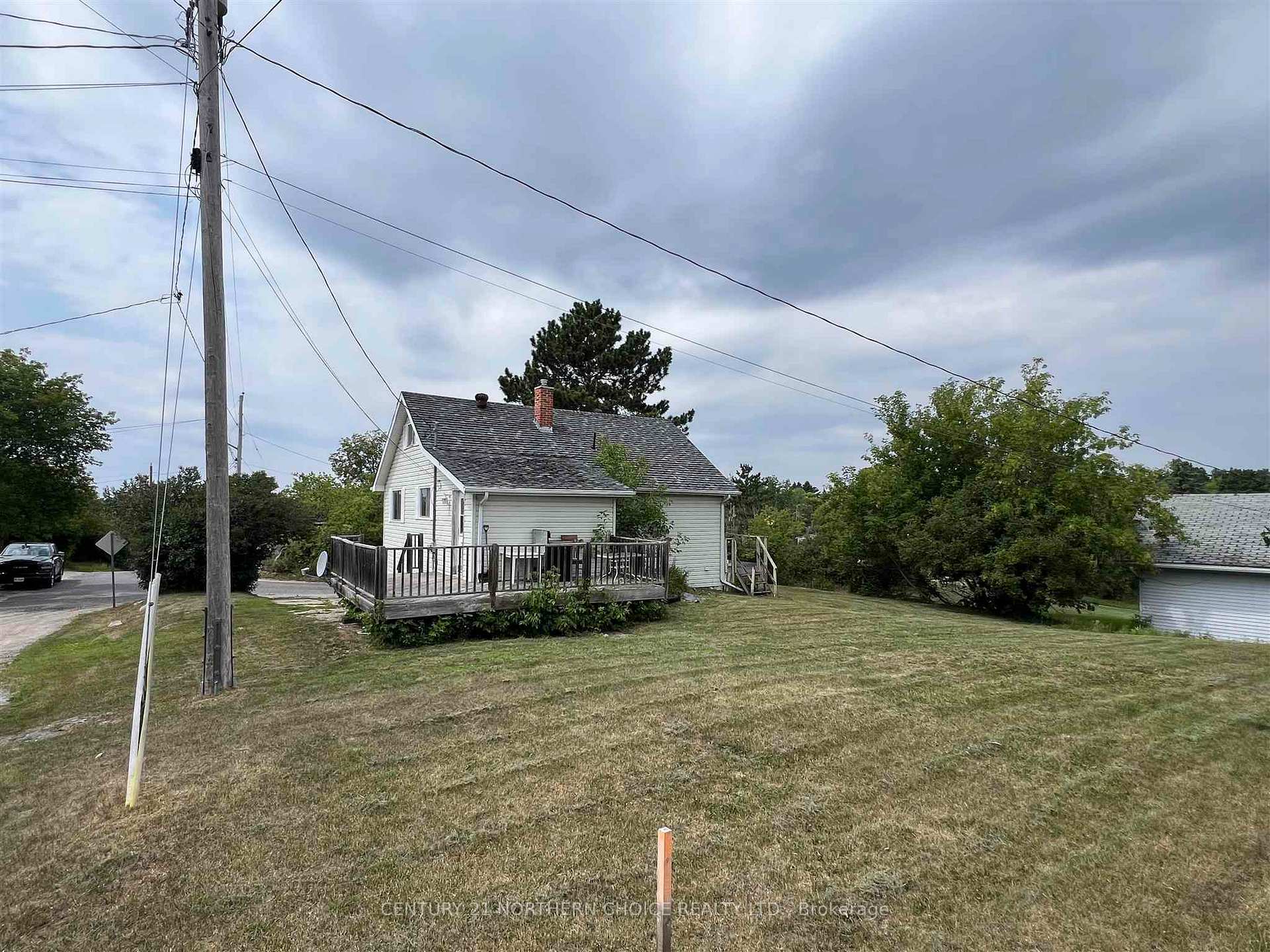 Photo 4 of 127 A Street West, Kenora, Norman — HOMEH