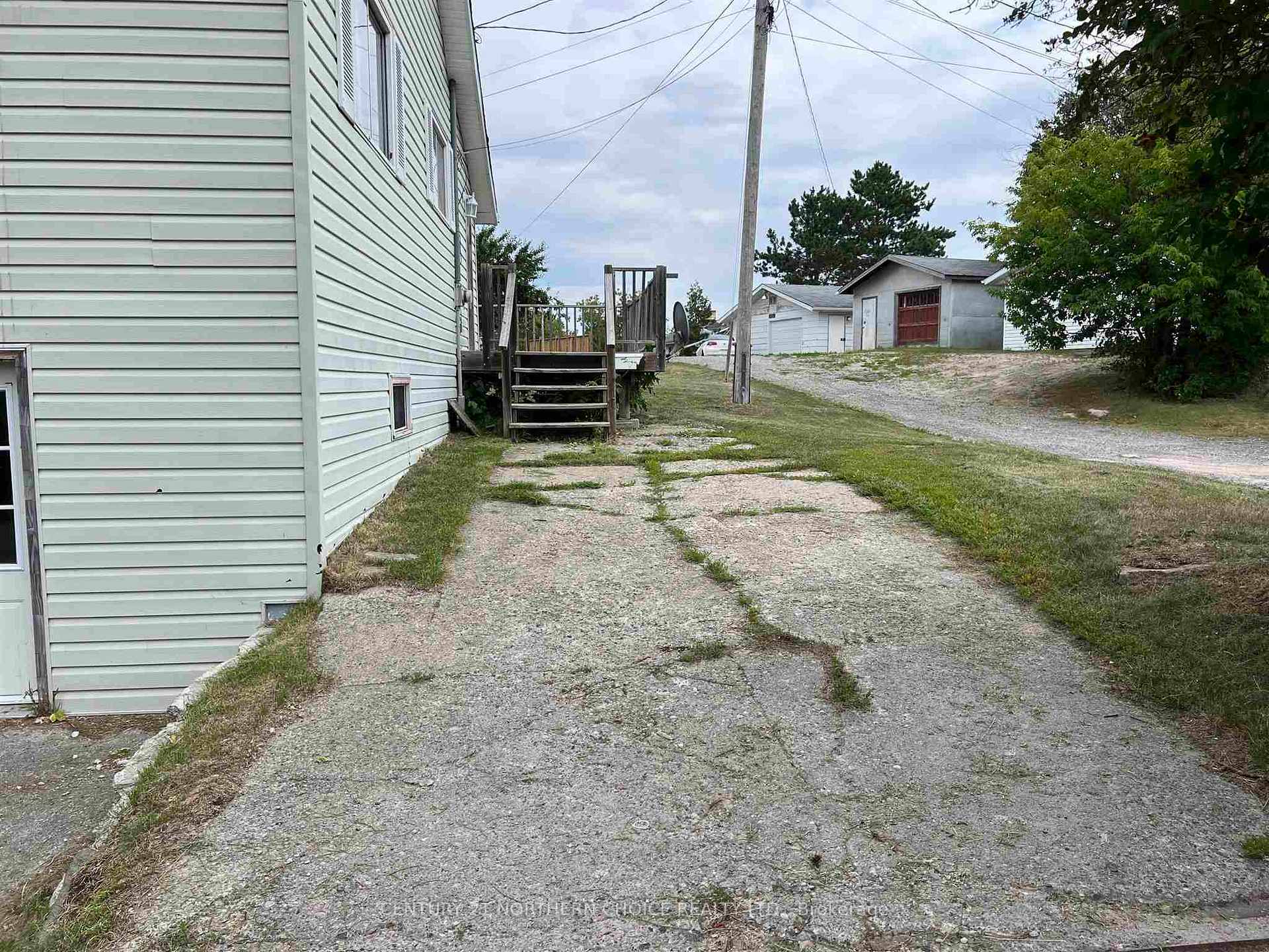 Photo 28 of 127 A Street West, Kenora, Norman — HOMEH