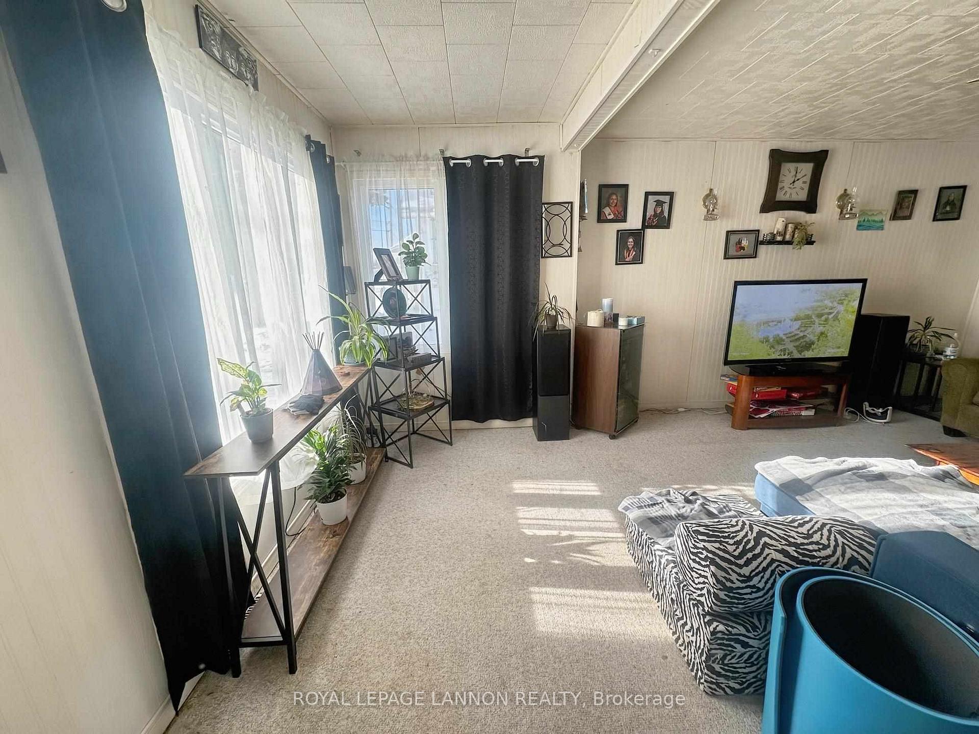Photo 3 of 222 First Ave NE, Greenstone — HOMEH