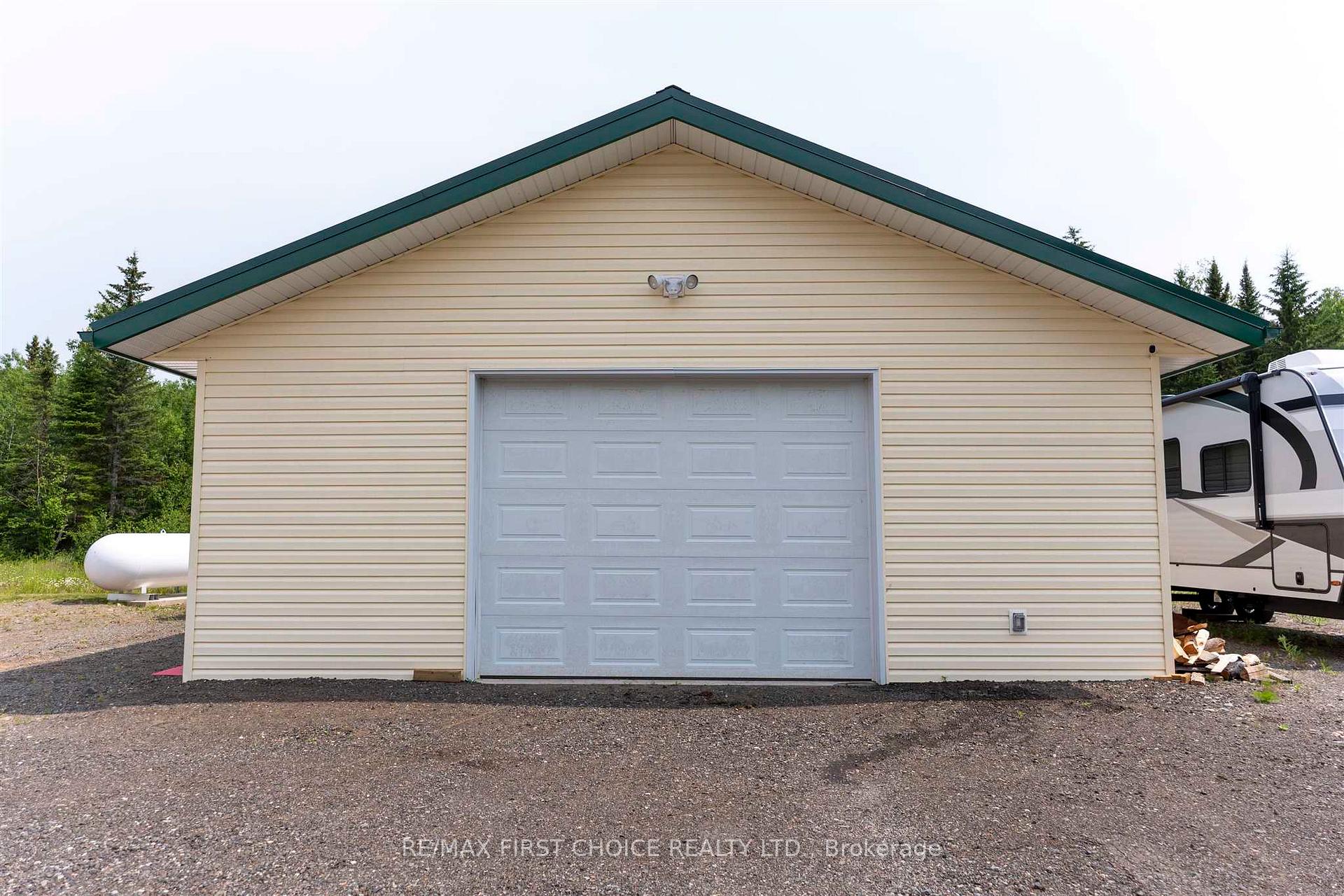 Photo 2 of 3105 East Auto Road, Thunder Bay Remote Area, Ware — HOMEH